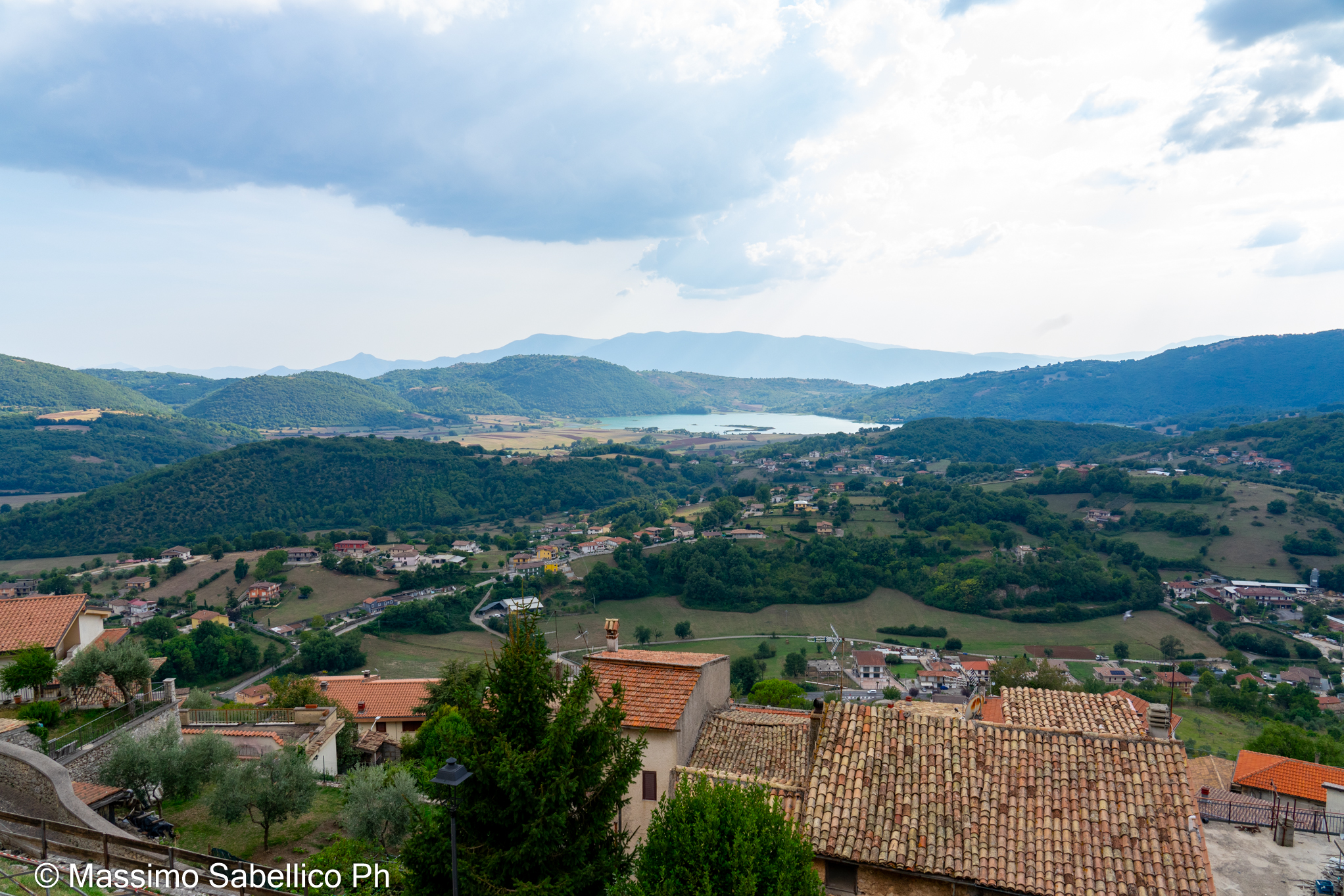 Veduta del Lago di Canterno dal Belvedere