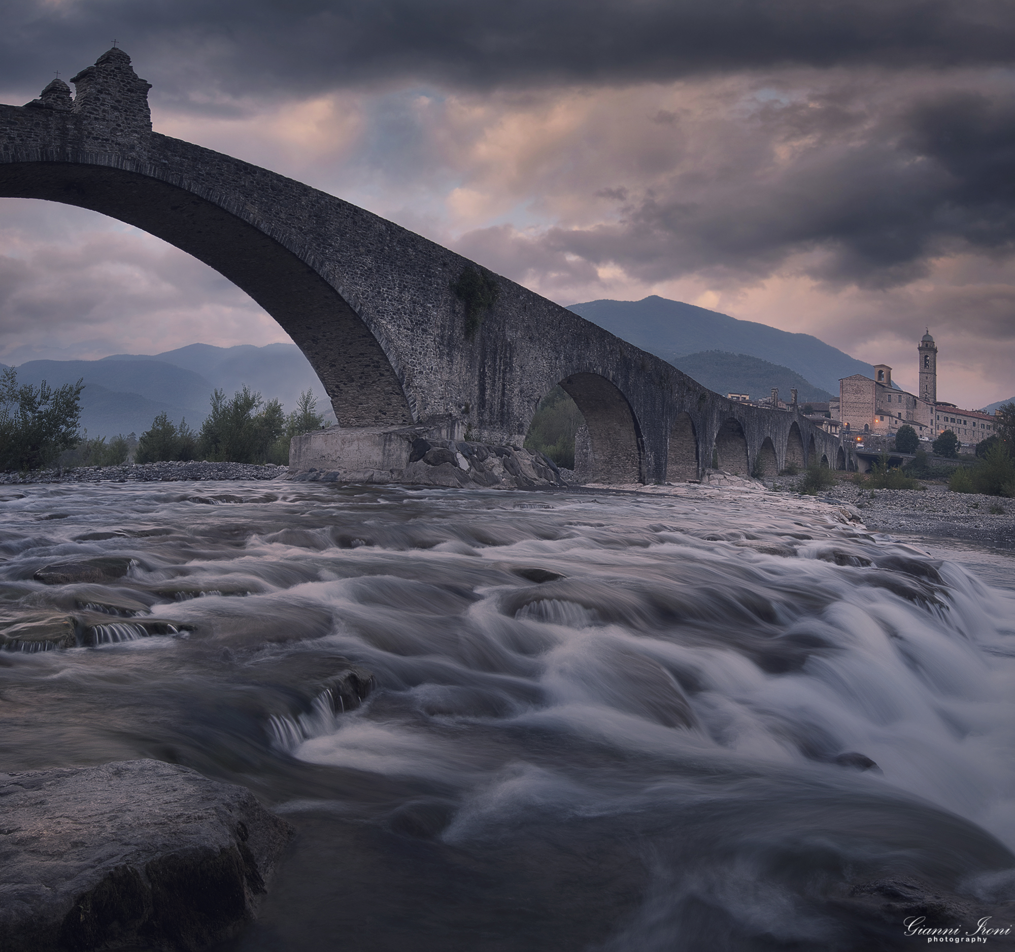 The hump of the hunchback