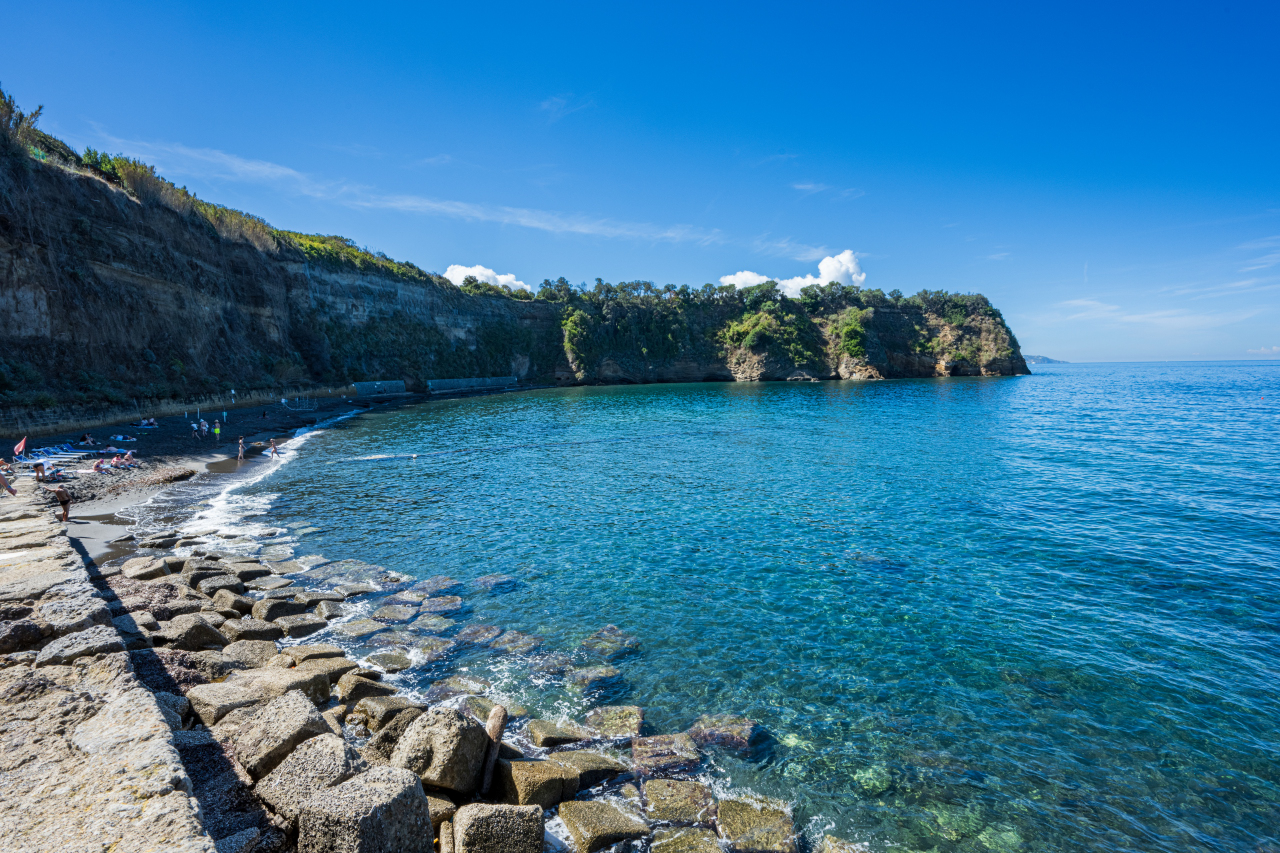 Procida - spiaggia del postino