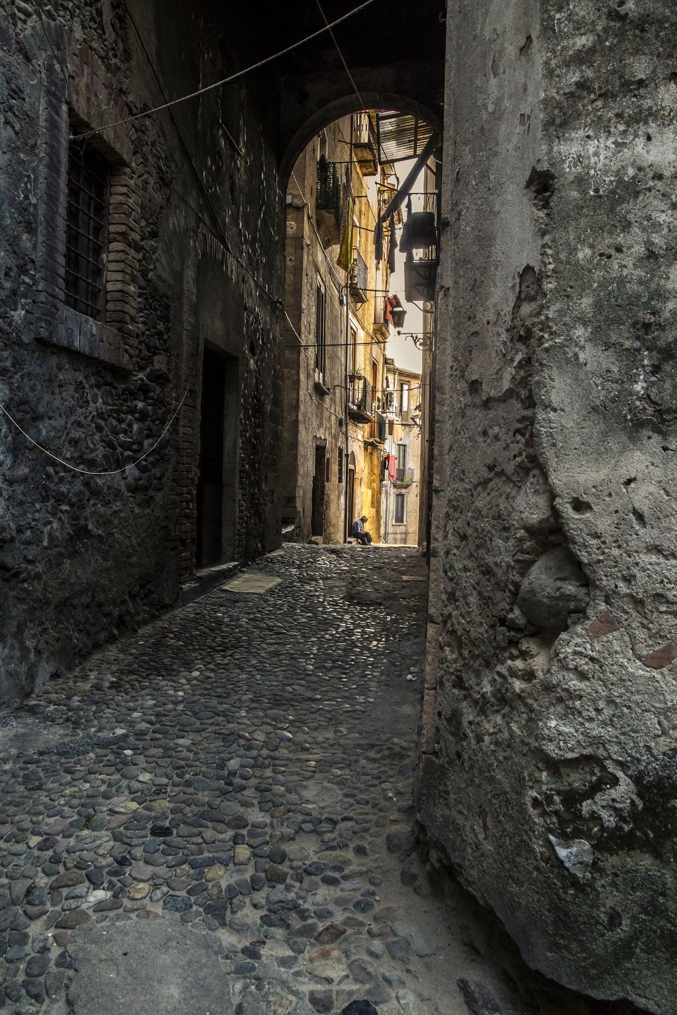 Among the policemen of old Cosenza