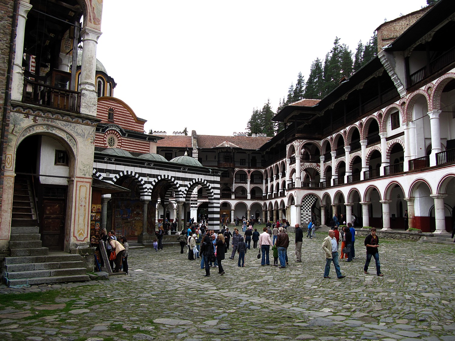 Monastero di Rila, Cortile, Bulgaria