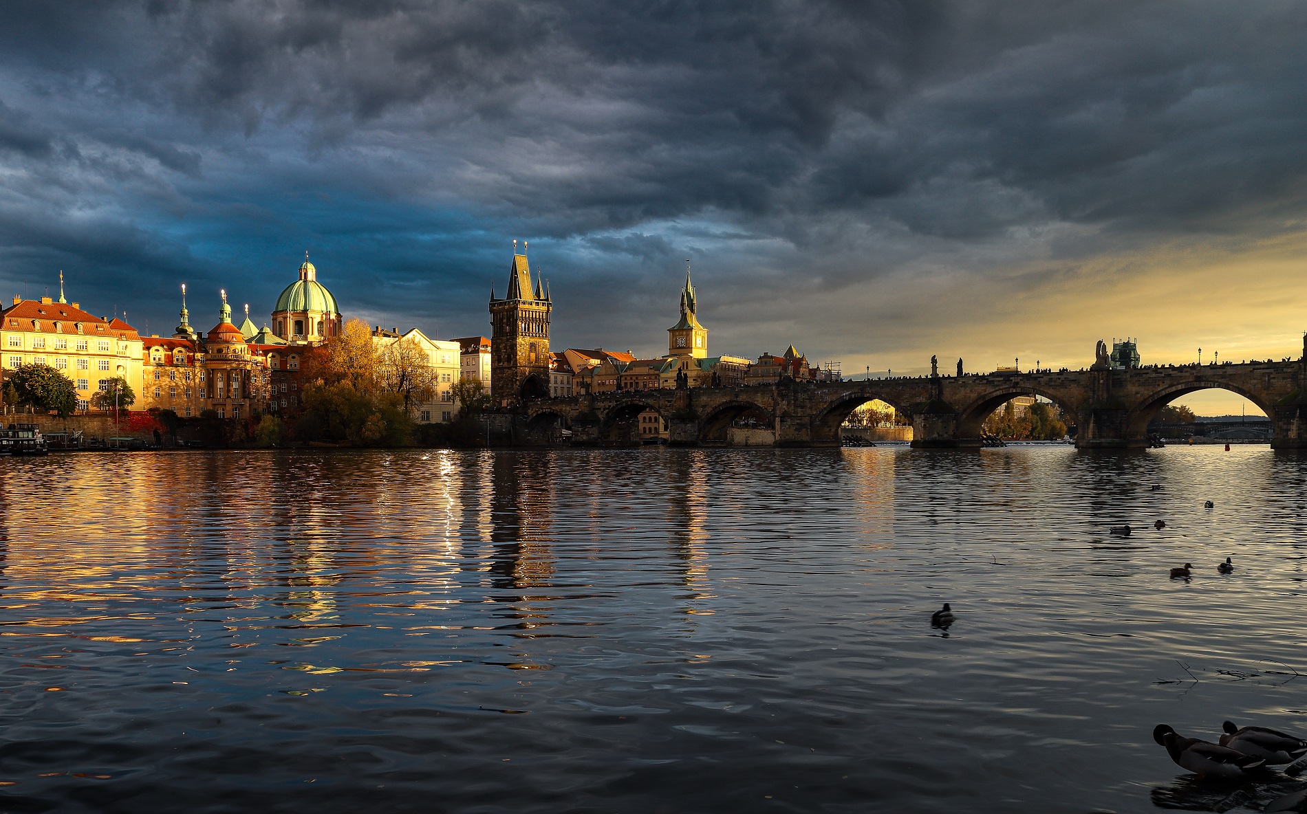 L'ultimo raggio di sole su Praga