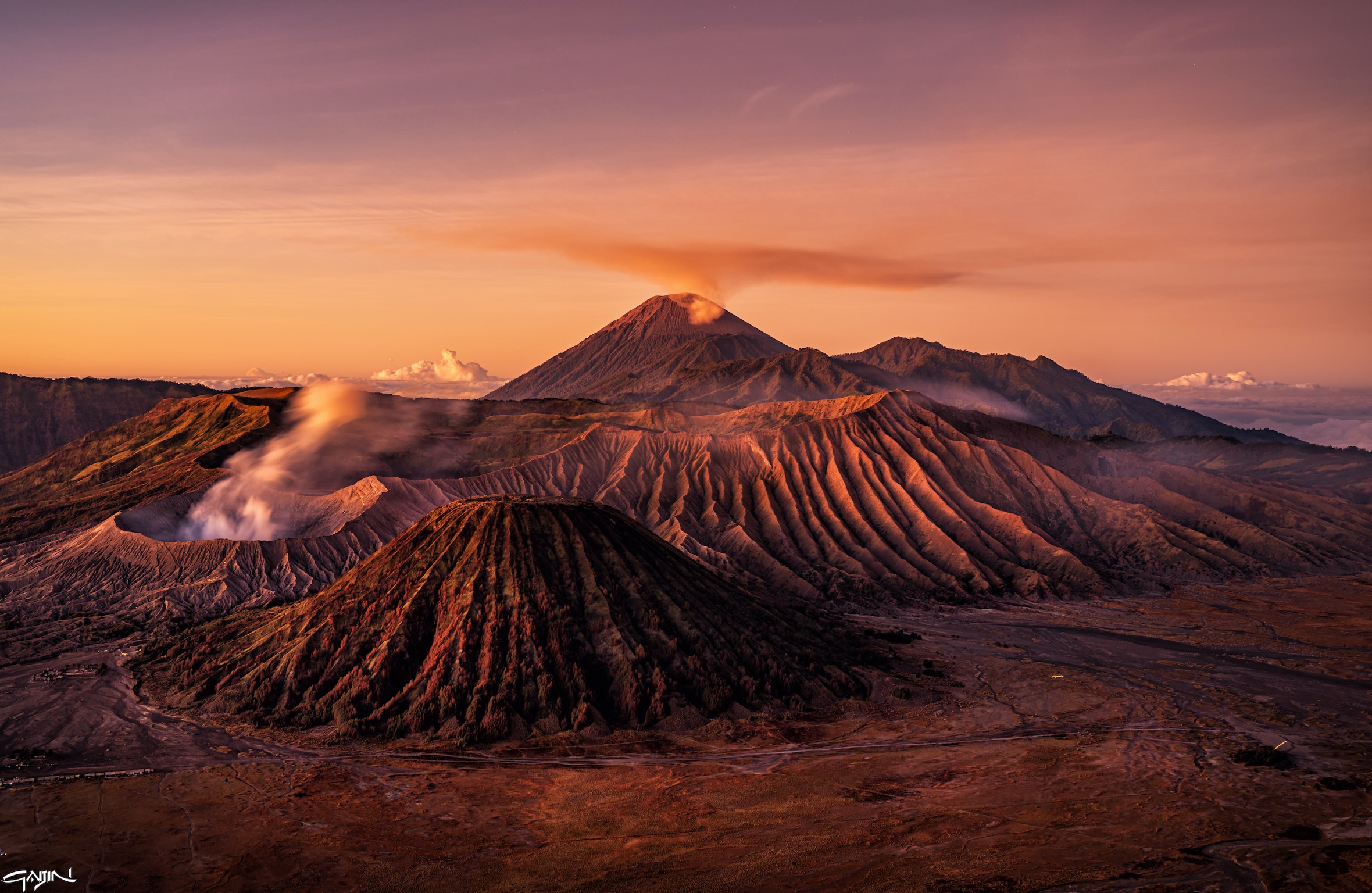 Sunrise at the center of the Earth