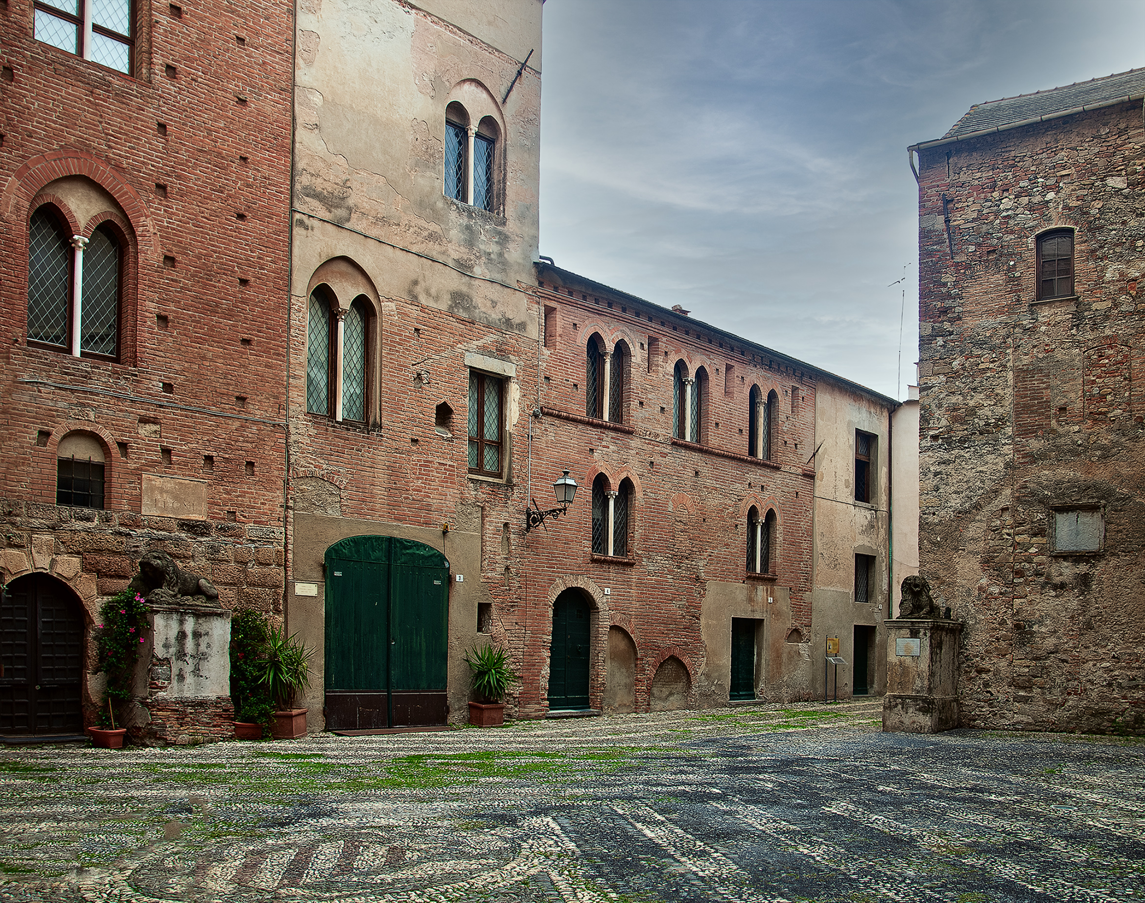 Albenga - Historic center - Glimpse