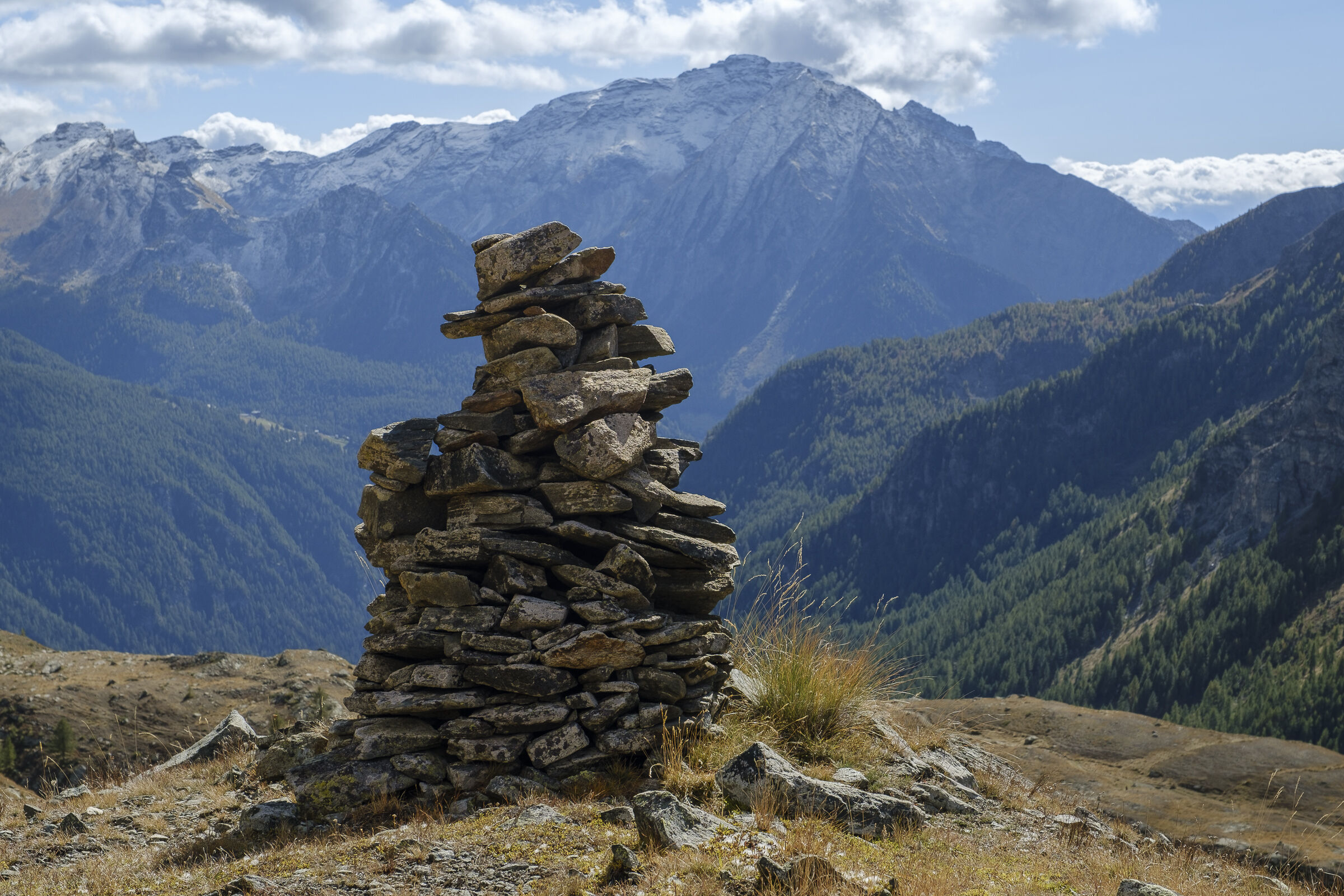 Stone cairn