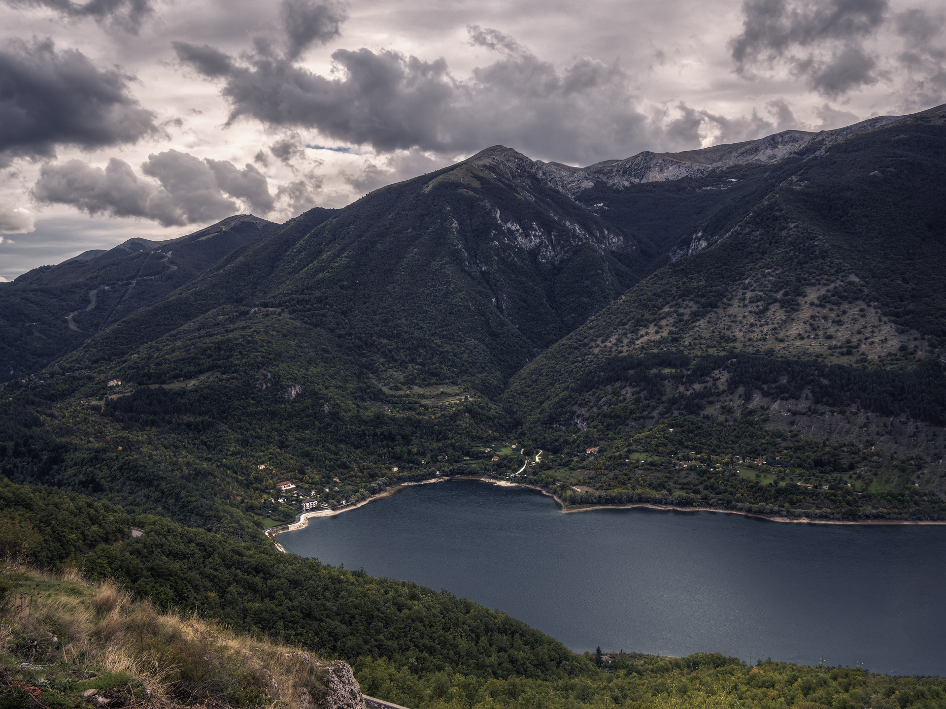 Lake Scanno da Frattura