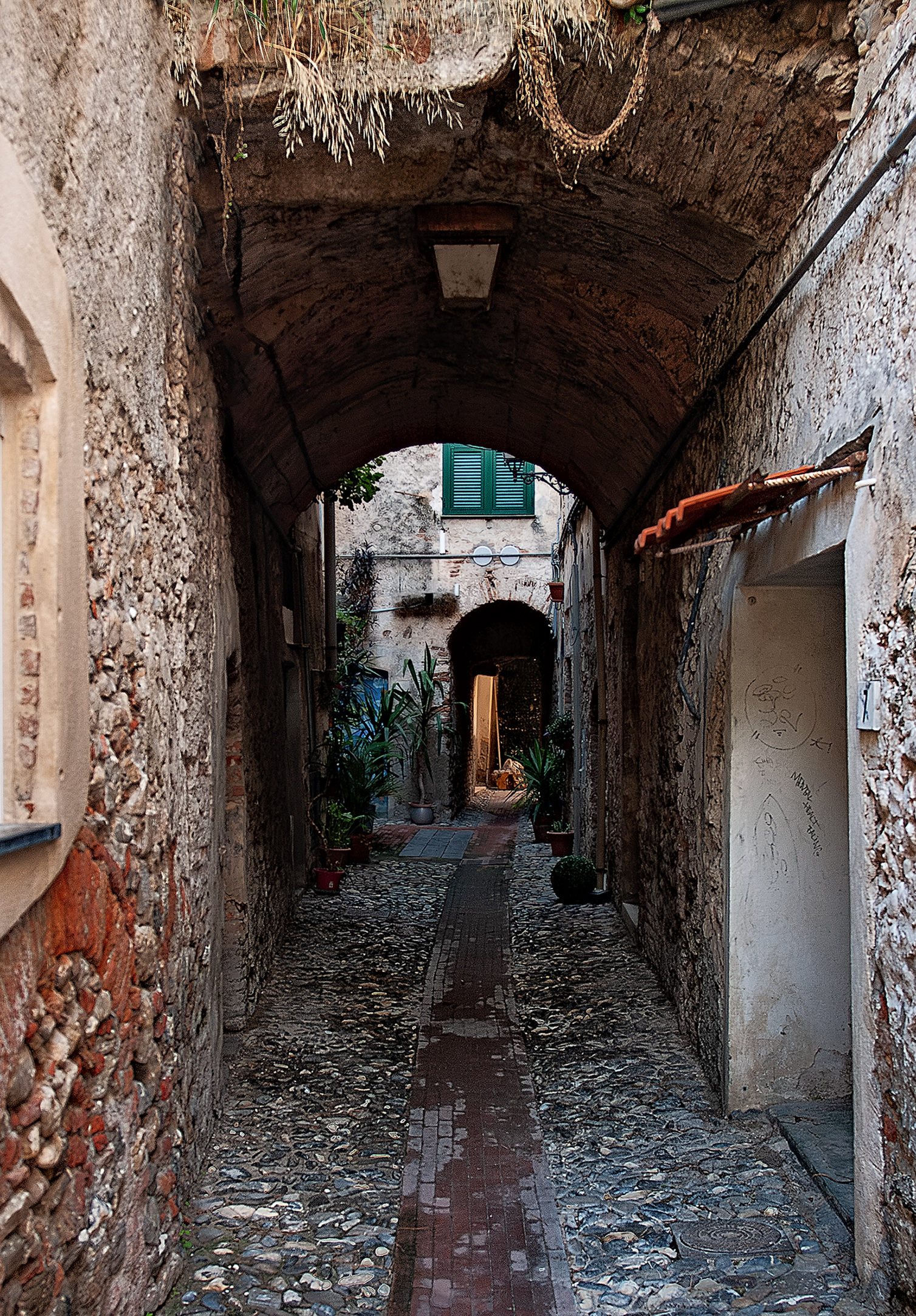 BorgioVerezzi- Alley