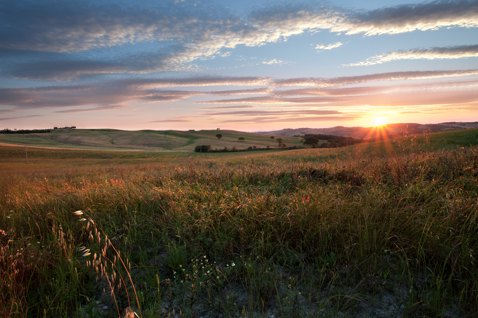 tramonto sui colli senesi