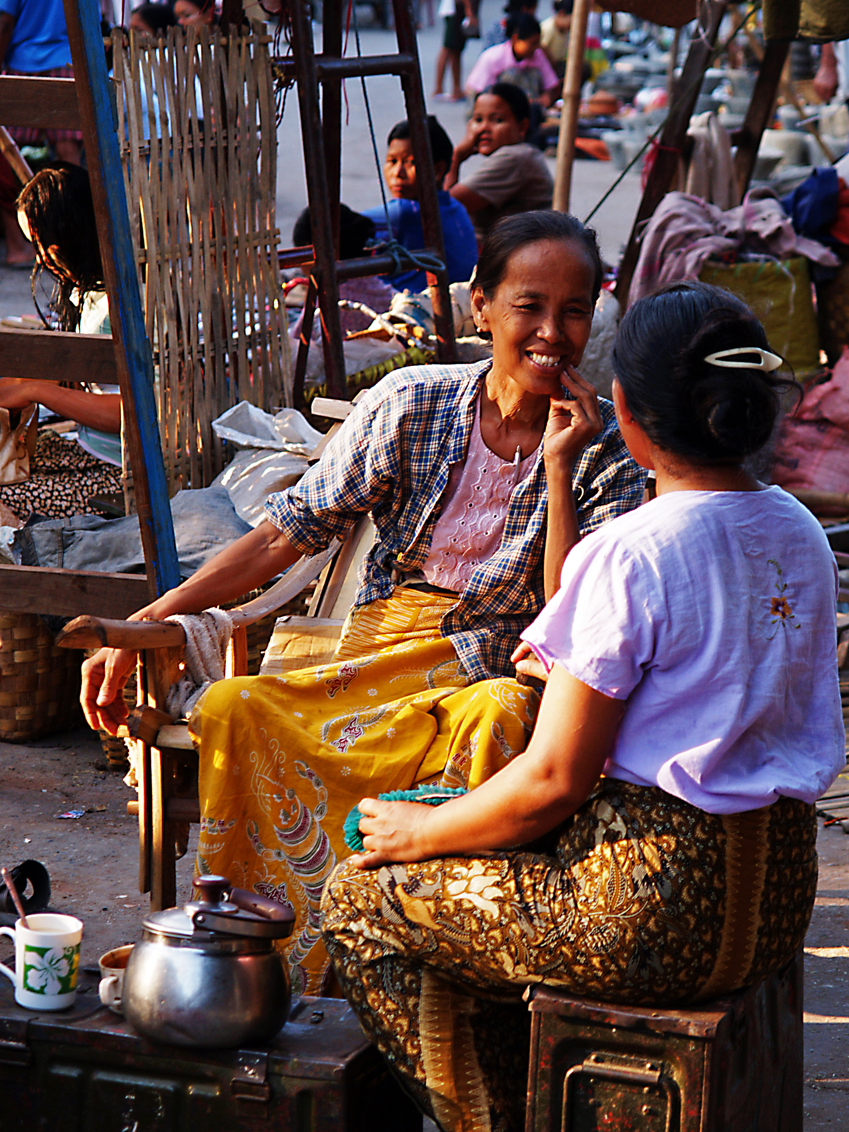 Chat at Mandalay Market