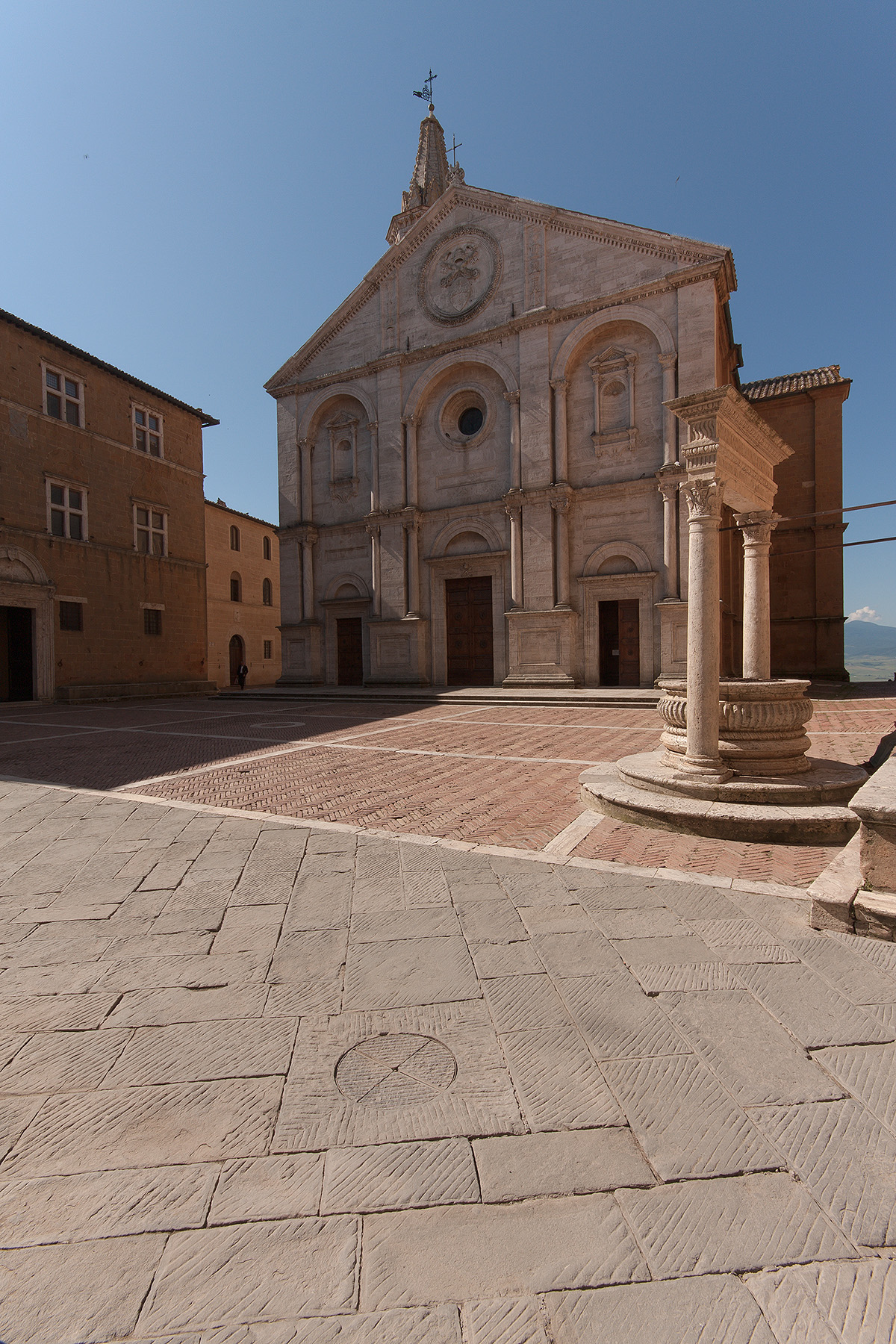 Pienza. Facciata del Duomo