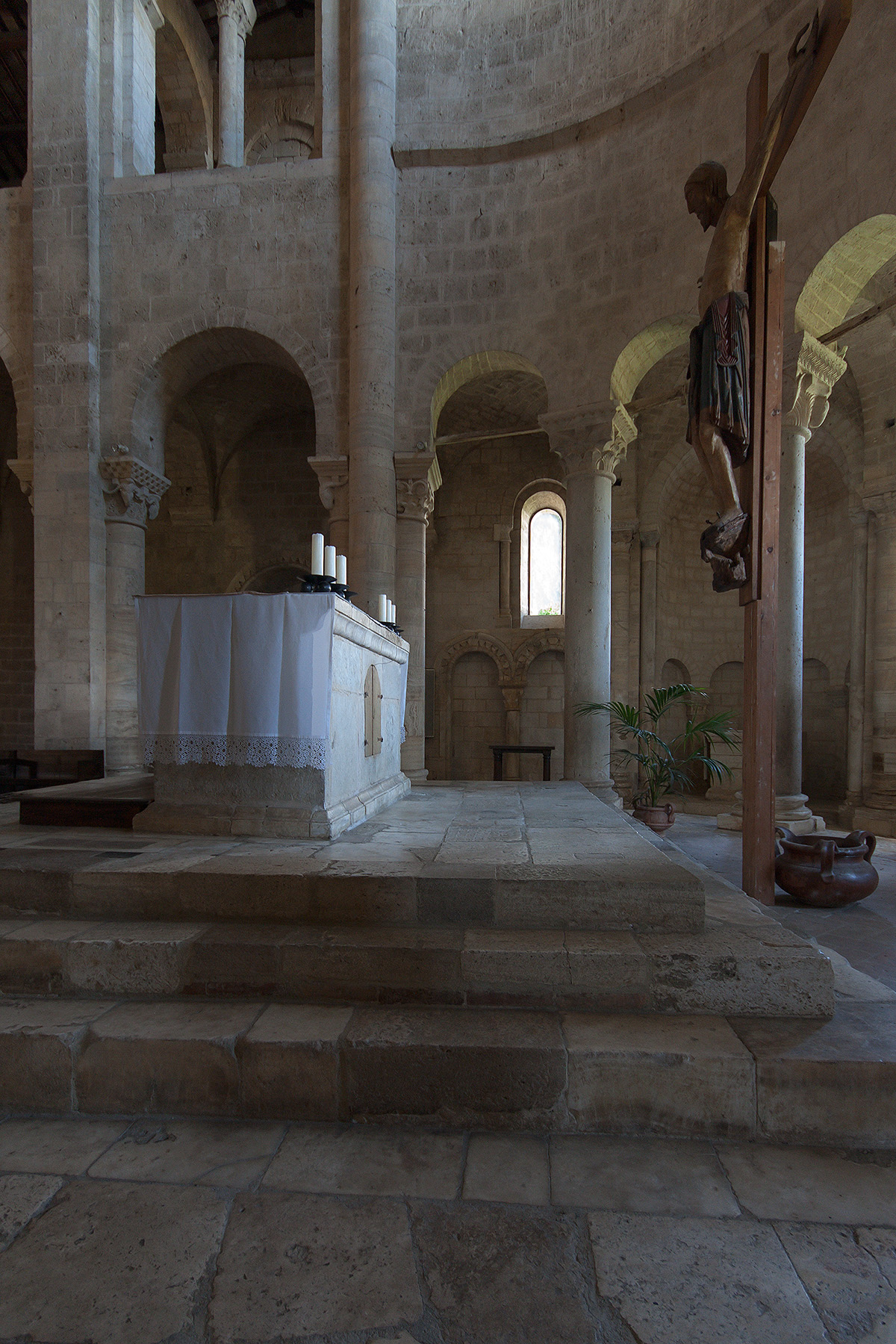 Abbazia di Sant'Antimo. Interno.2