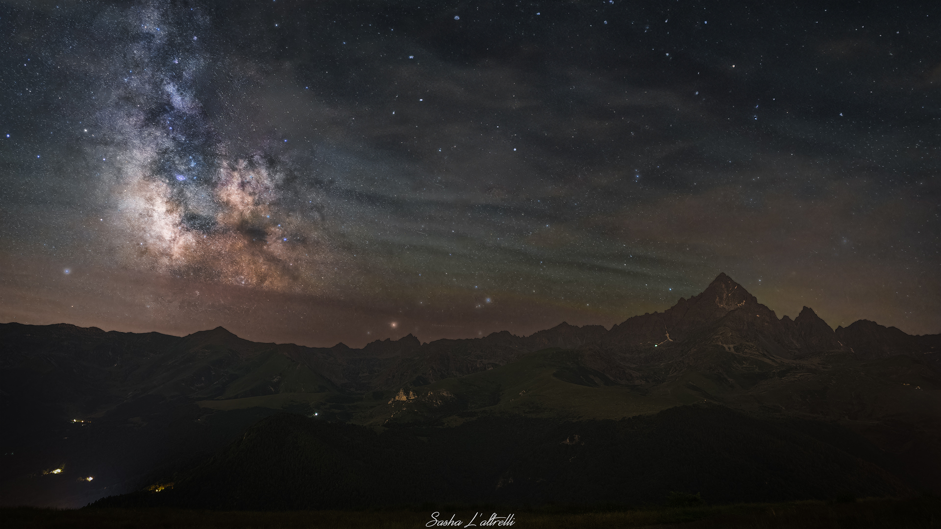 Milky Way in the company of the Stone King