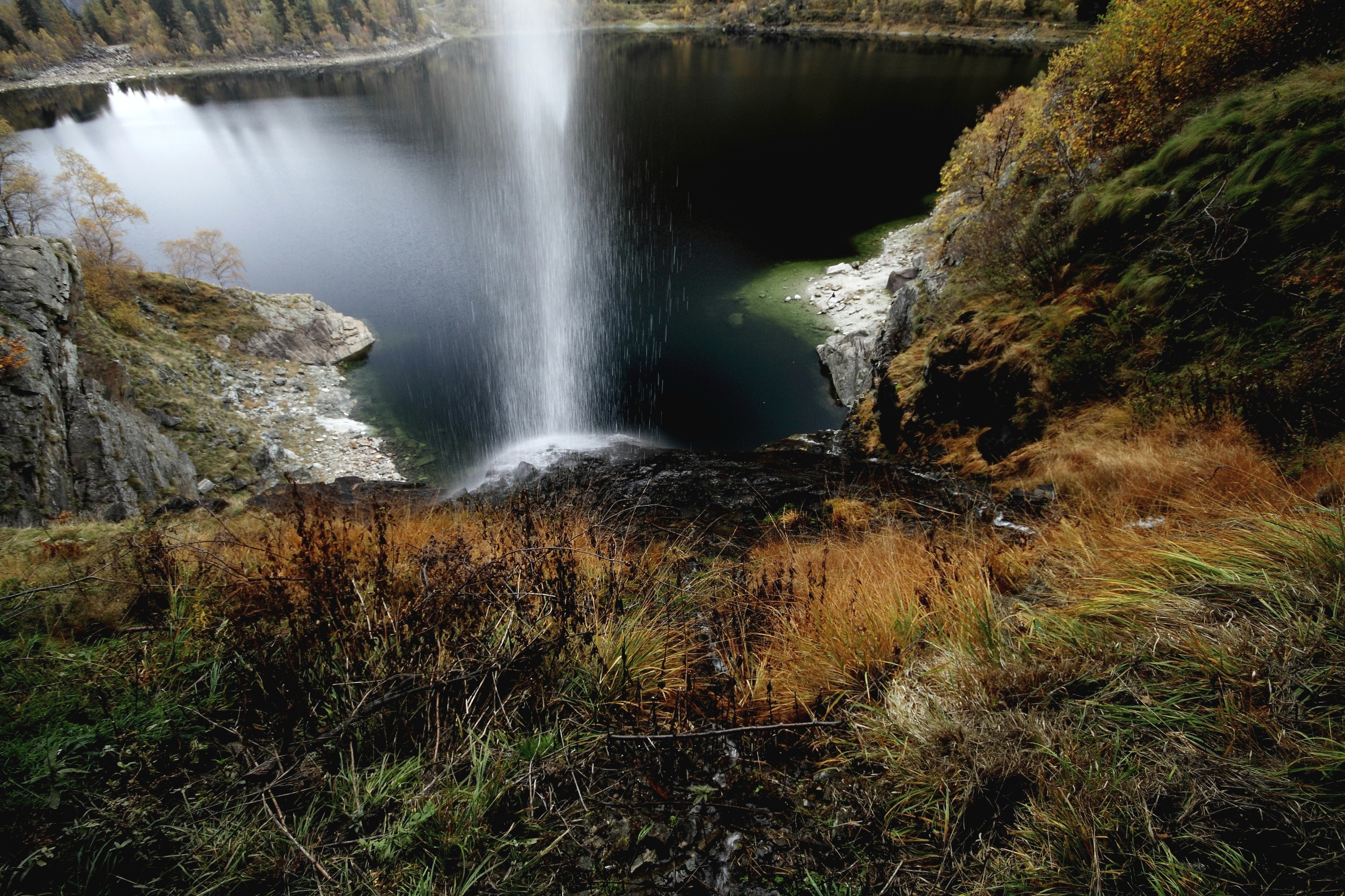 Autunno al lago di Antrona