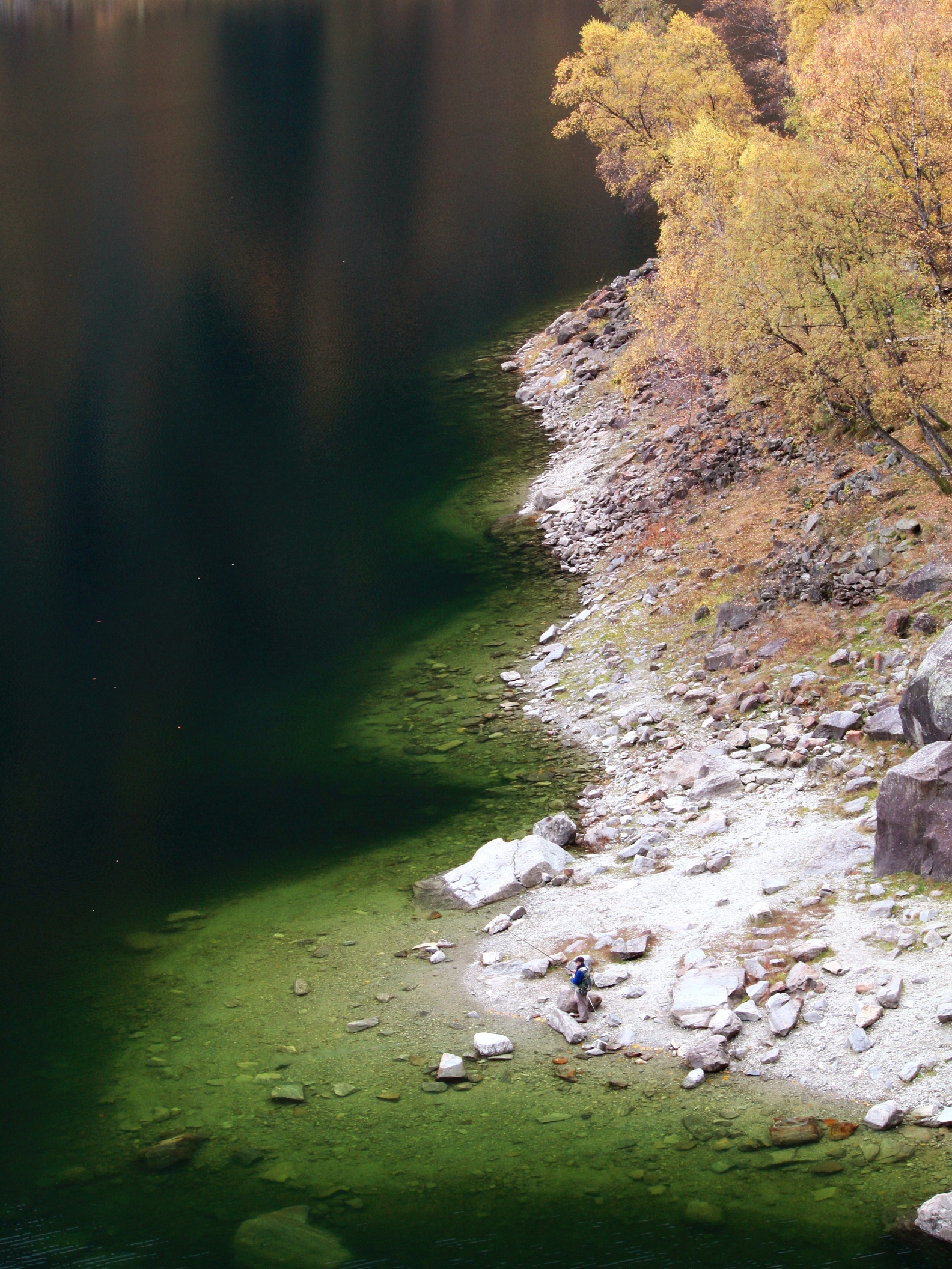 Autunno al lago di Antrona