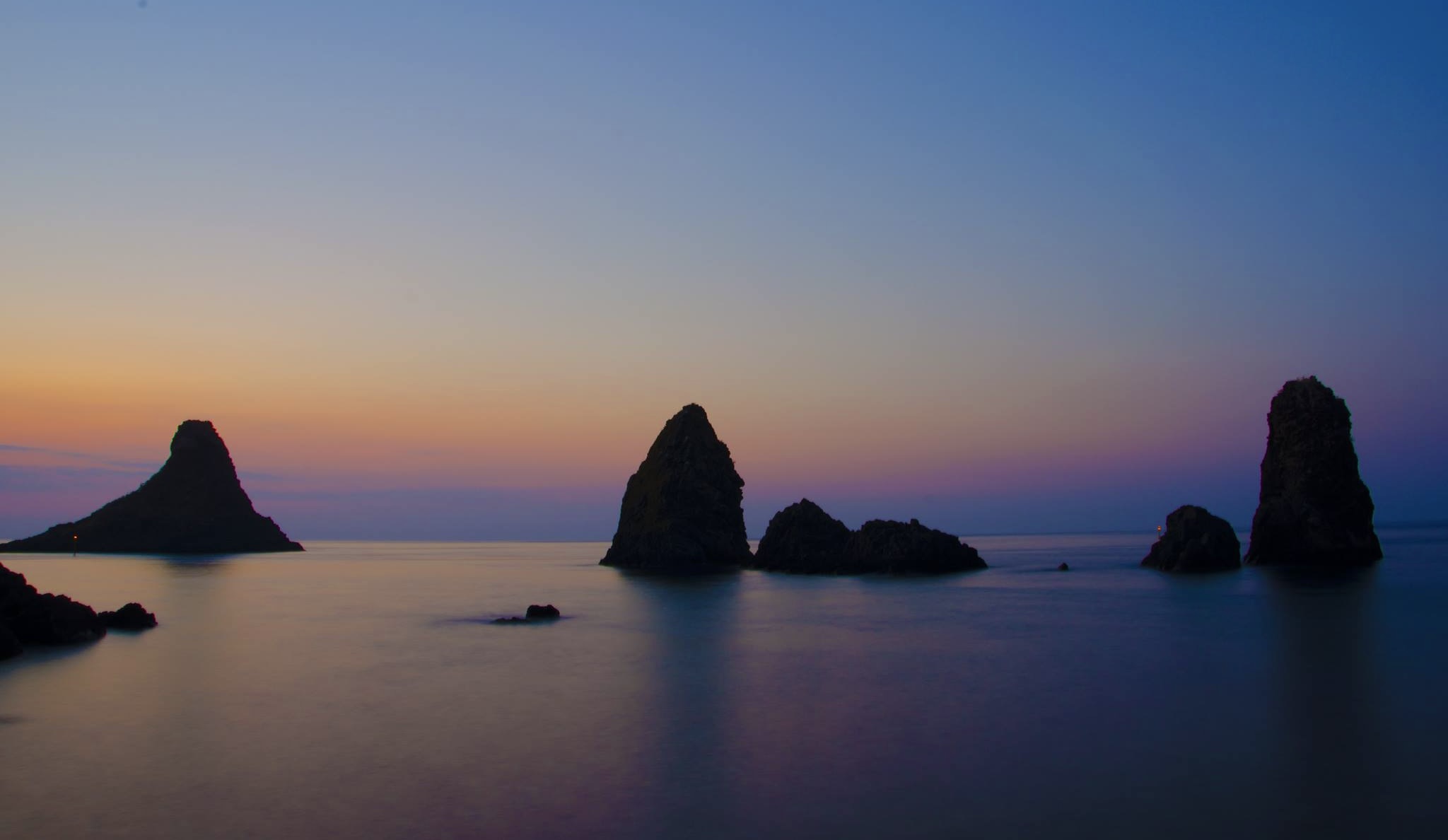 I faraglioni di Acitrezza