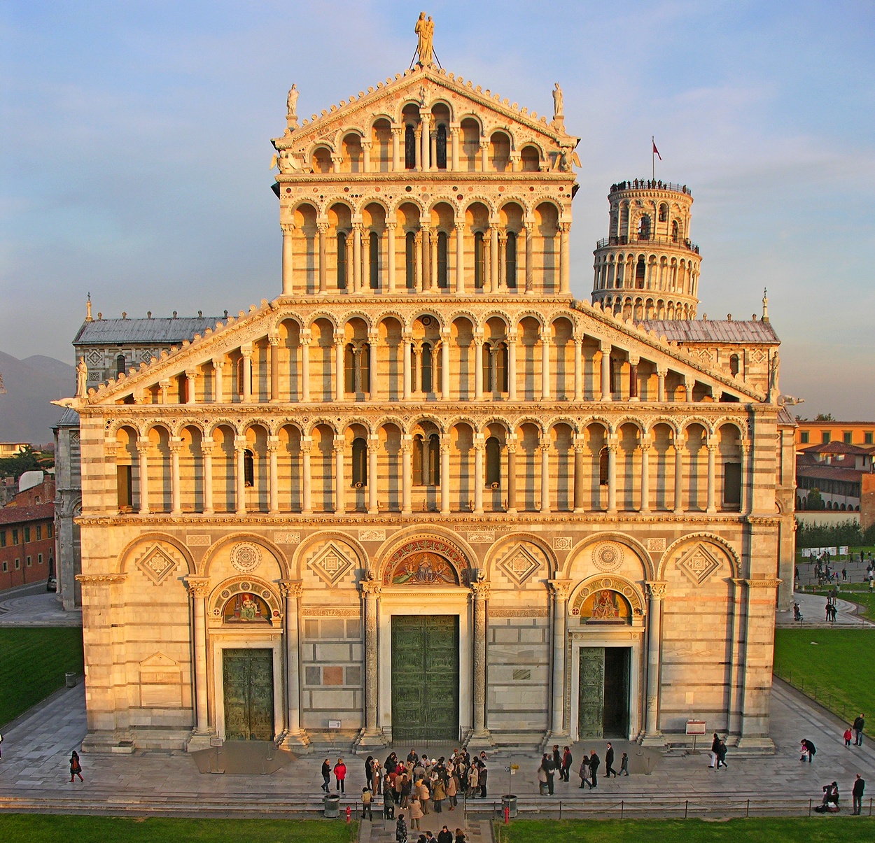 La cattedrale di Pisa dal battistero