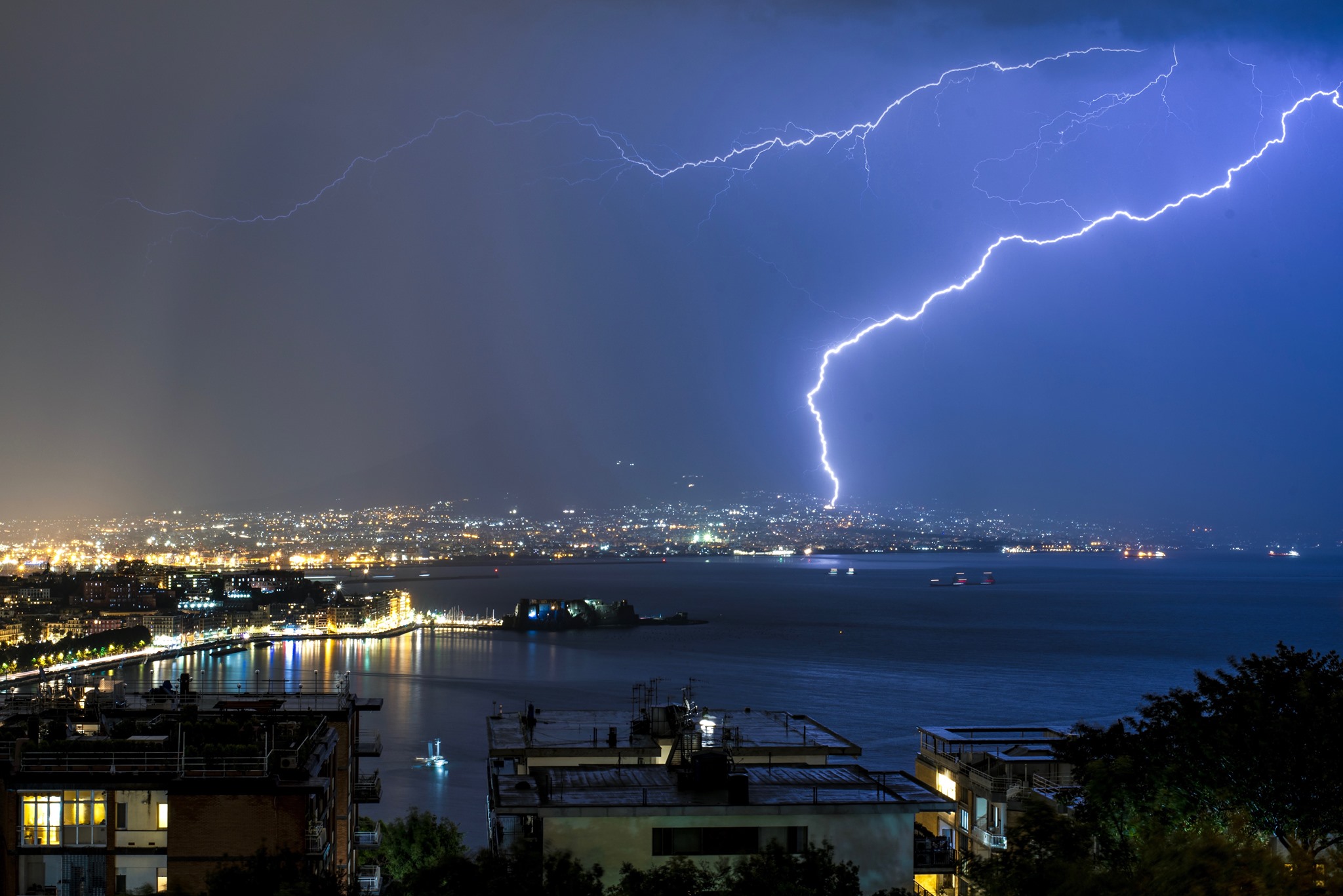 Lightning on the gulf