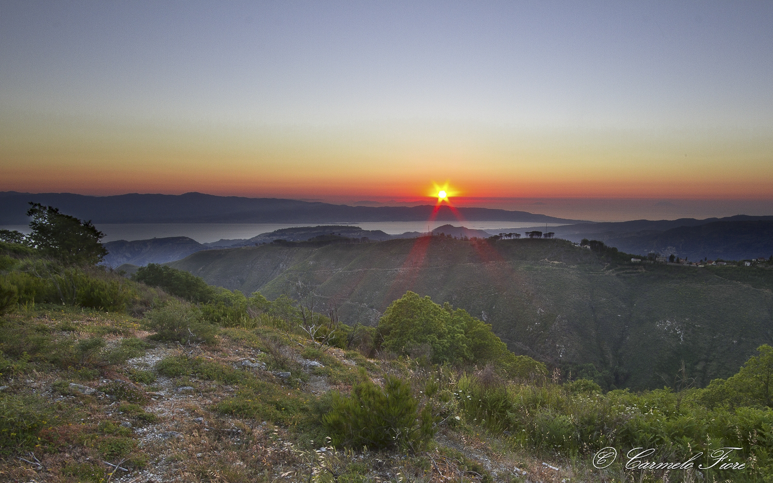 tramonto sullo stretto