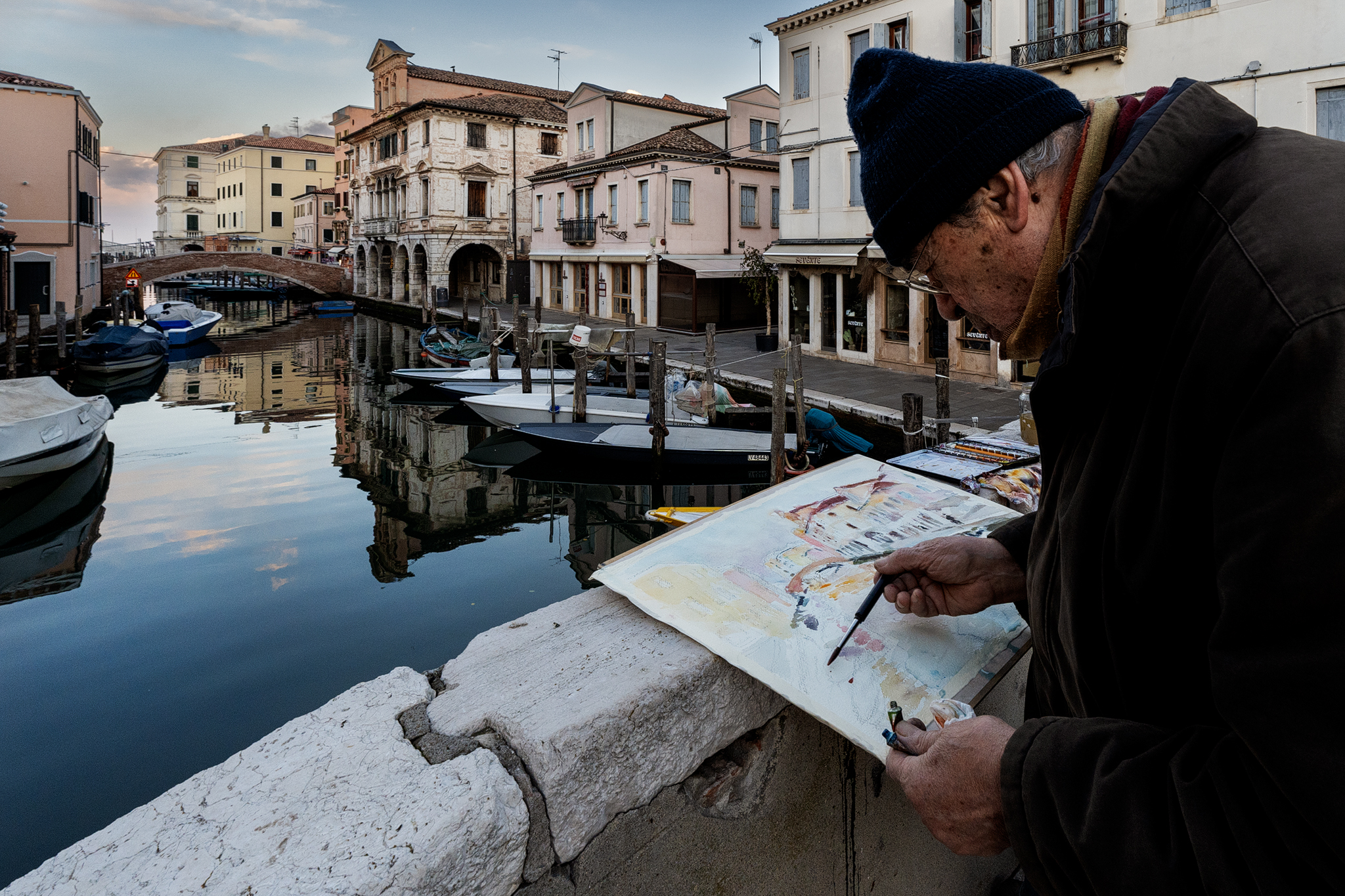 The artist painter Amedeo and his Chioggia.