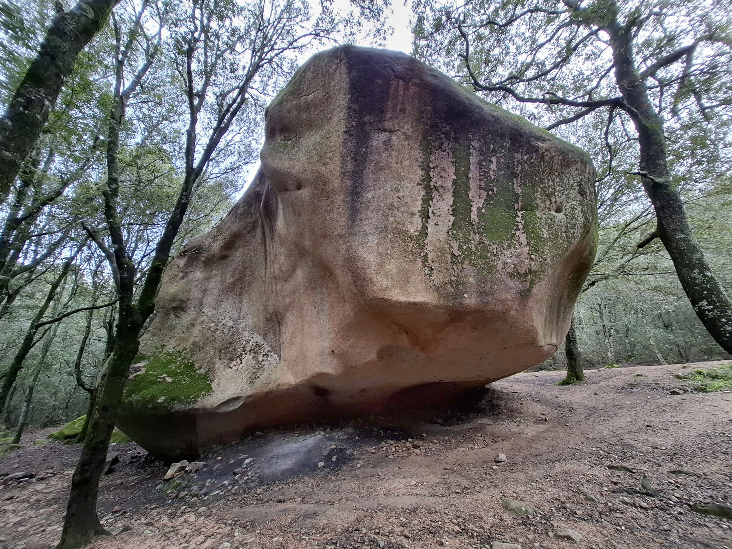 “Sa Perda de sa Pippia” (la pietra della bambina...