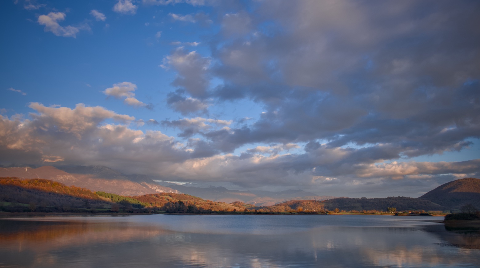 Lago di Canterno tramonto