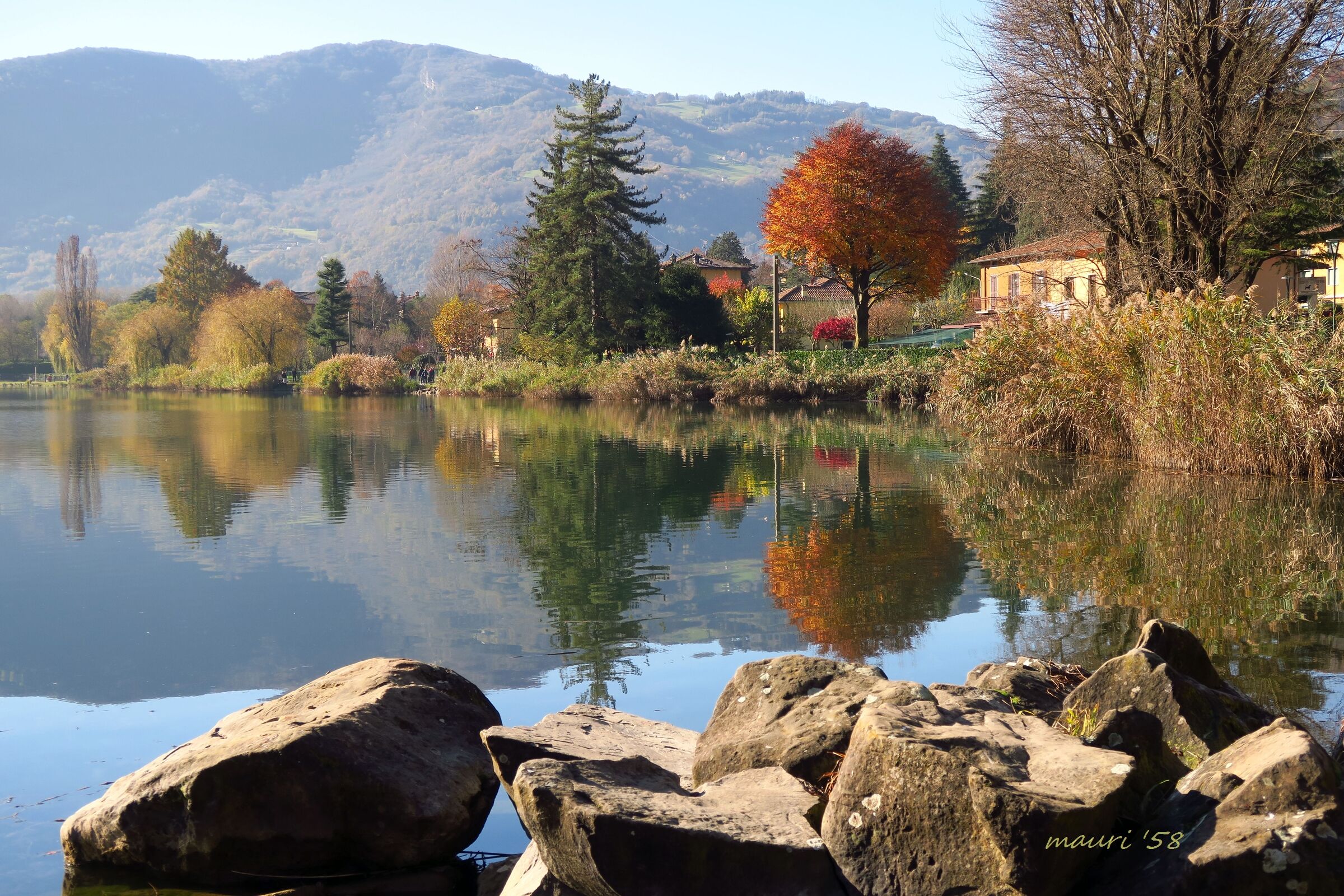 Autunno sul lago