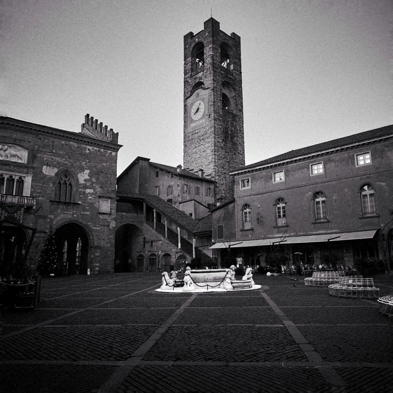 Bergamo, Upper Town, Piazza Vecchia