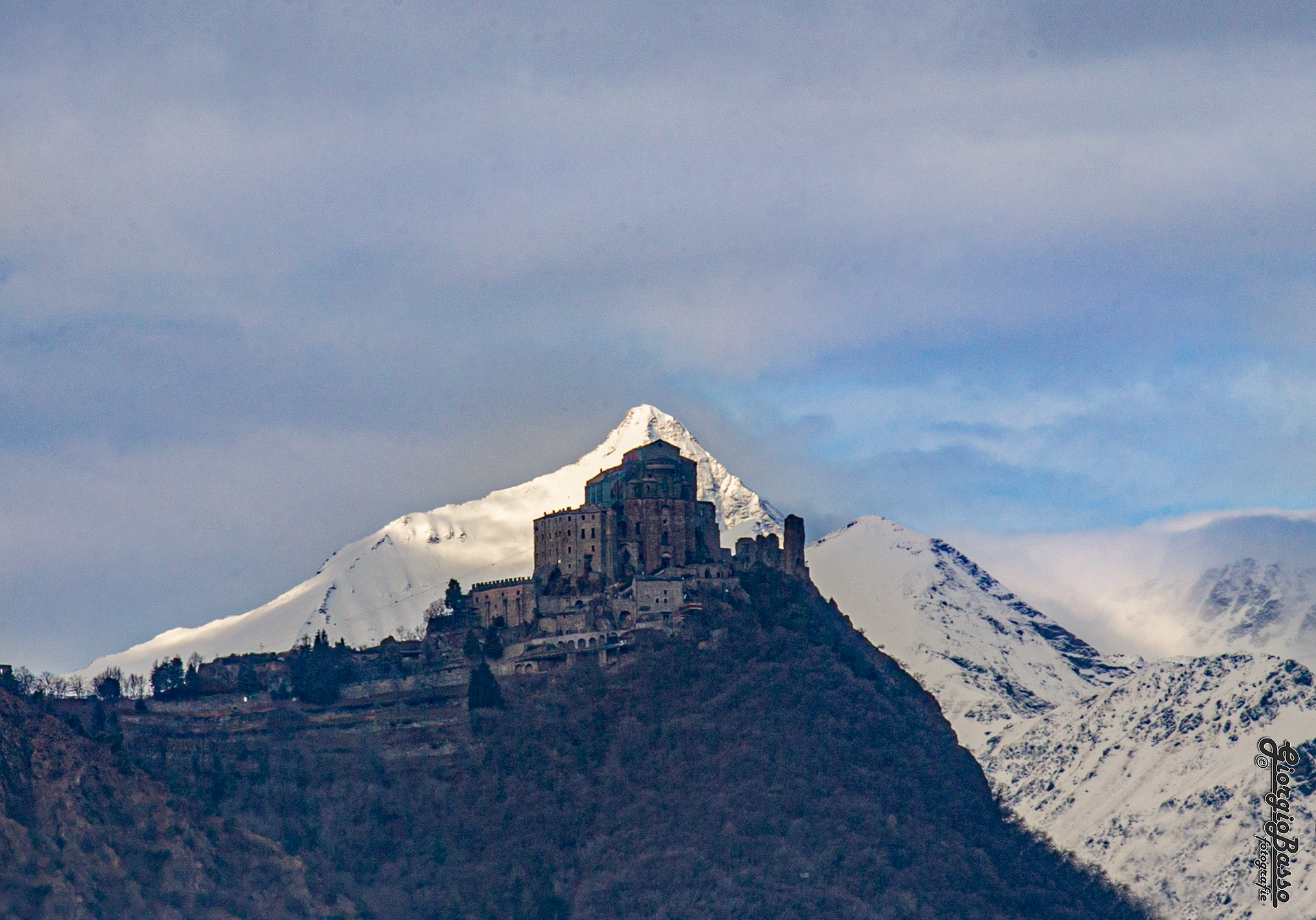 The Sacra di Sn Michele and the Rocciamelone (To)
