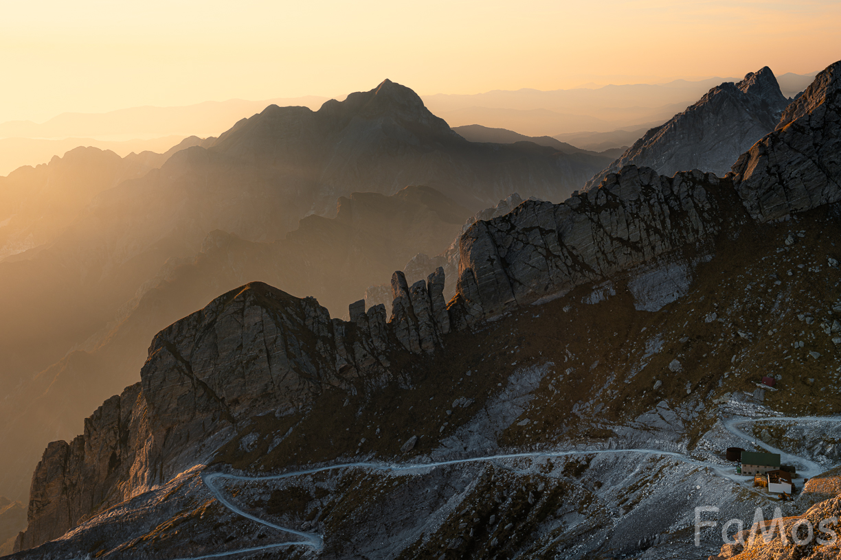 Luce epica sulle Apuane