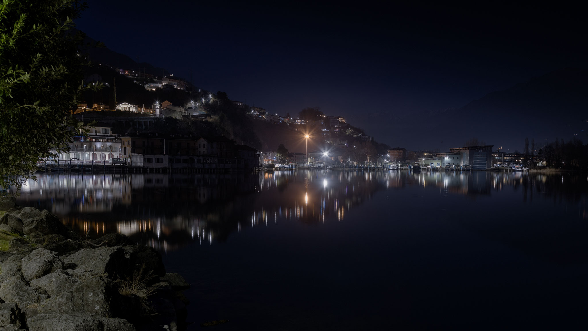 Costa Volpino, Lago d'iseo