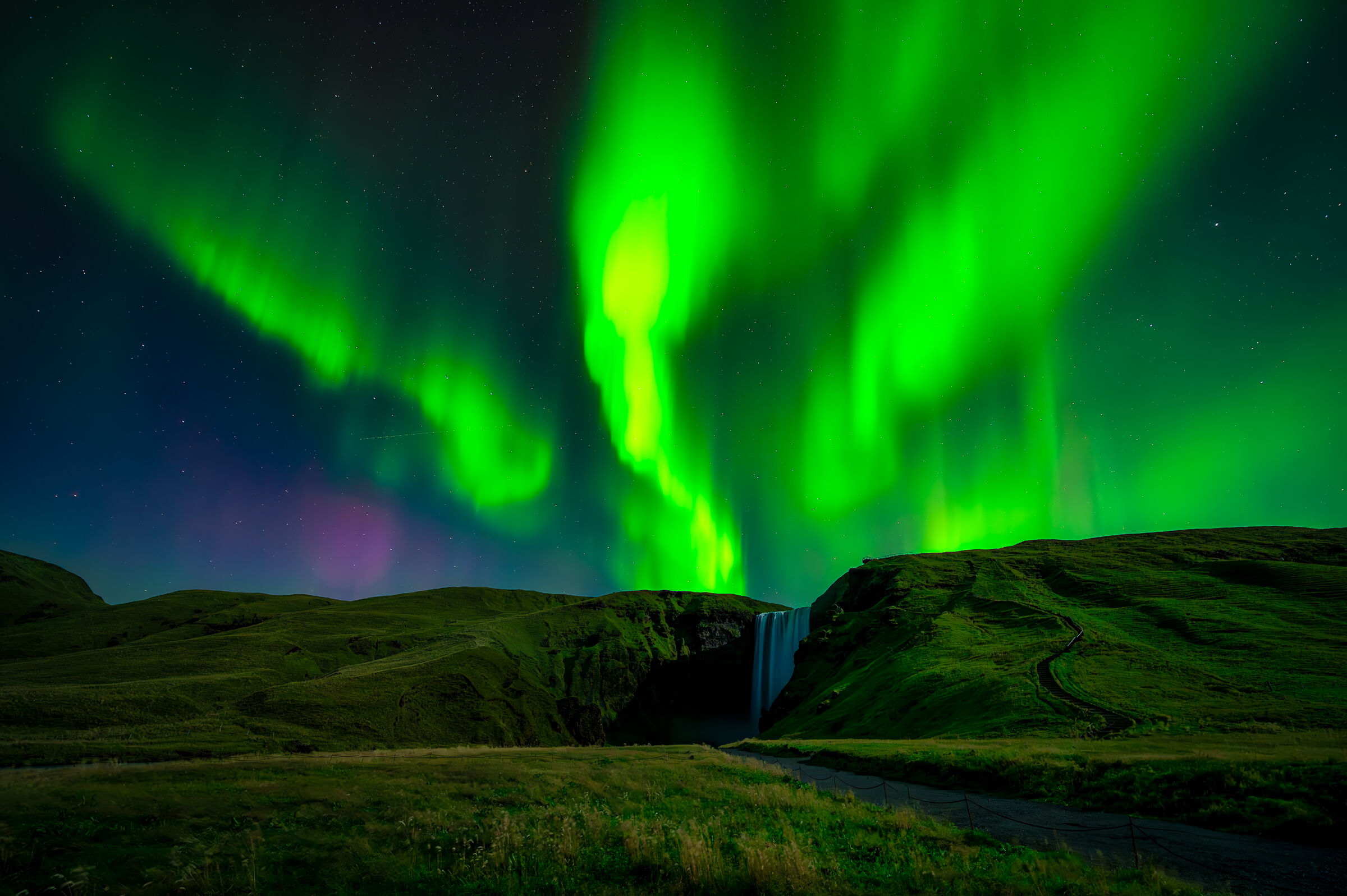The indescribable magic of the aurora