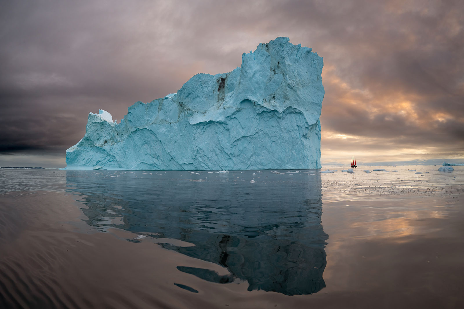 tramonto nella baia di Disko Bay, Groenlandia