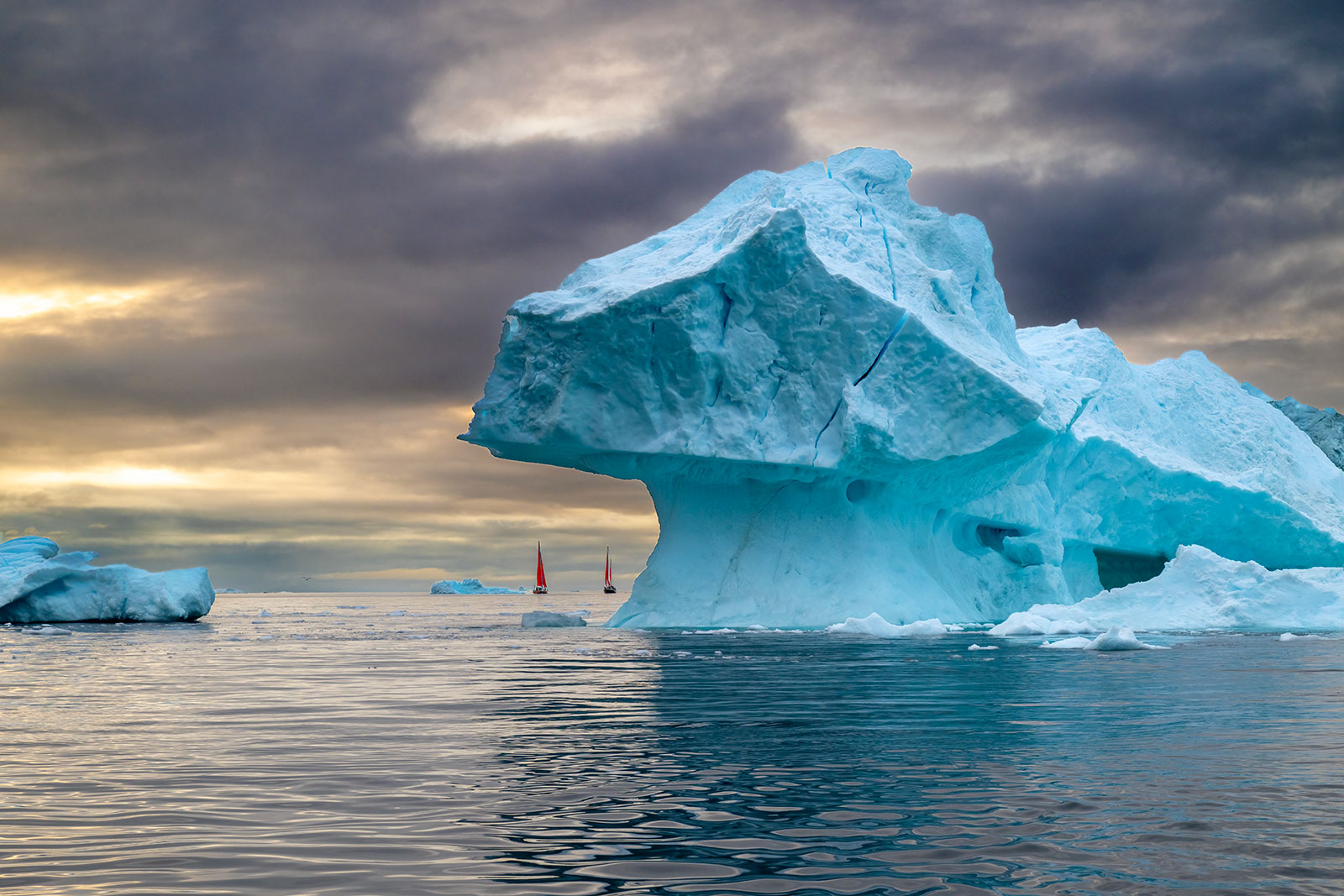 Iceberg e vele rosse, Groenlandia