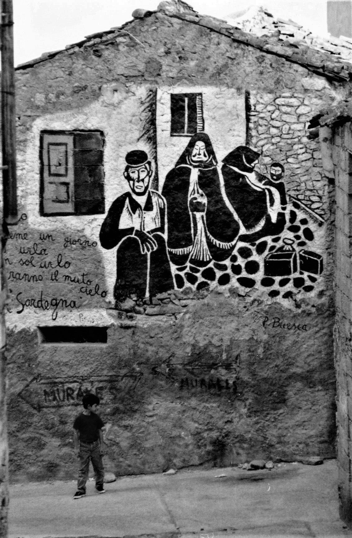 Sardegna- case di Orgosolo