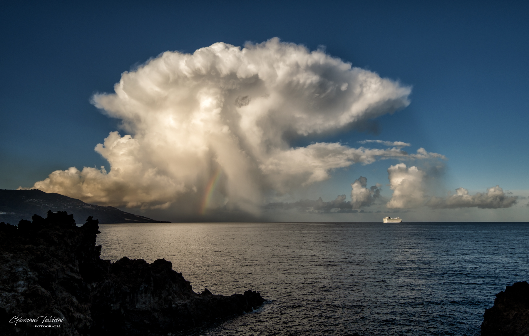 The cloud and the ship