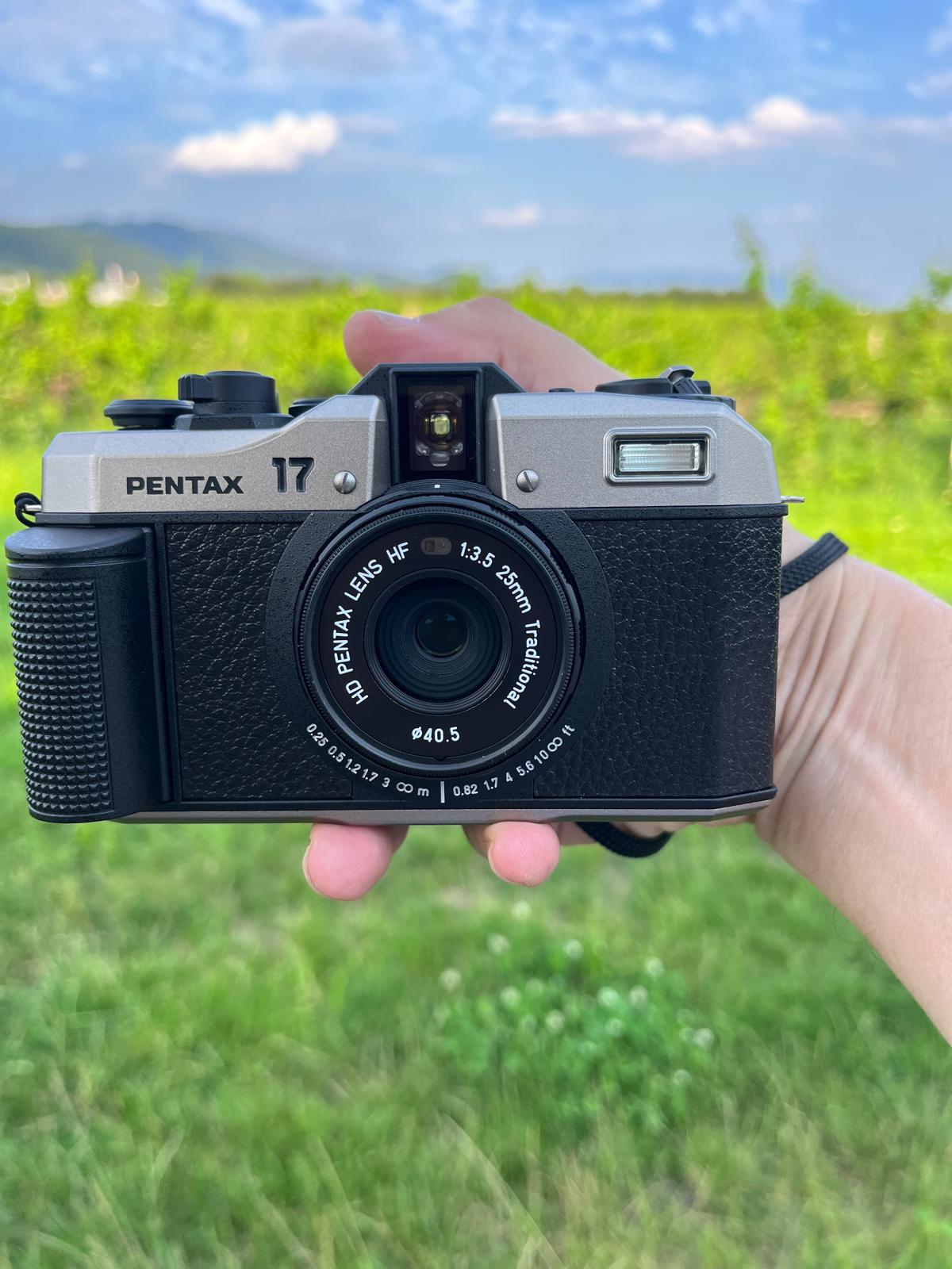Pentax 17