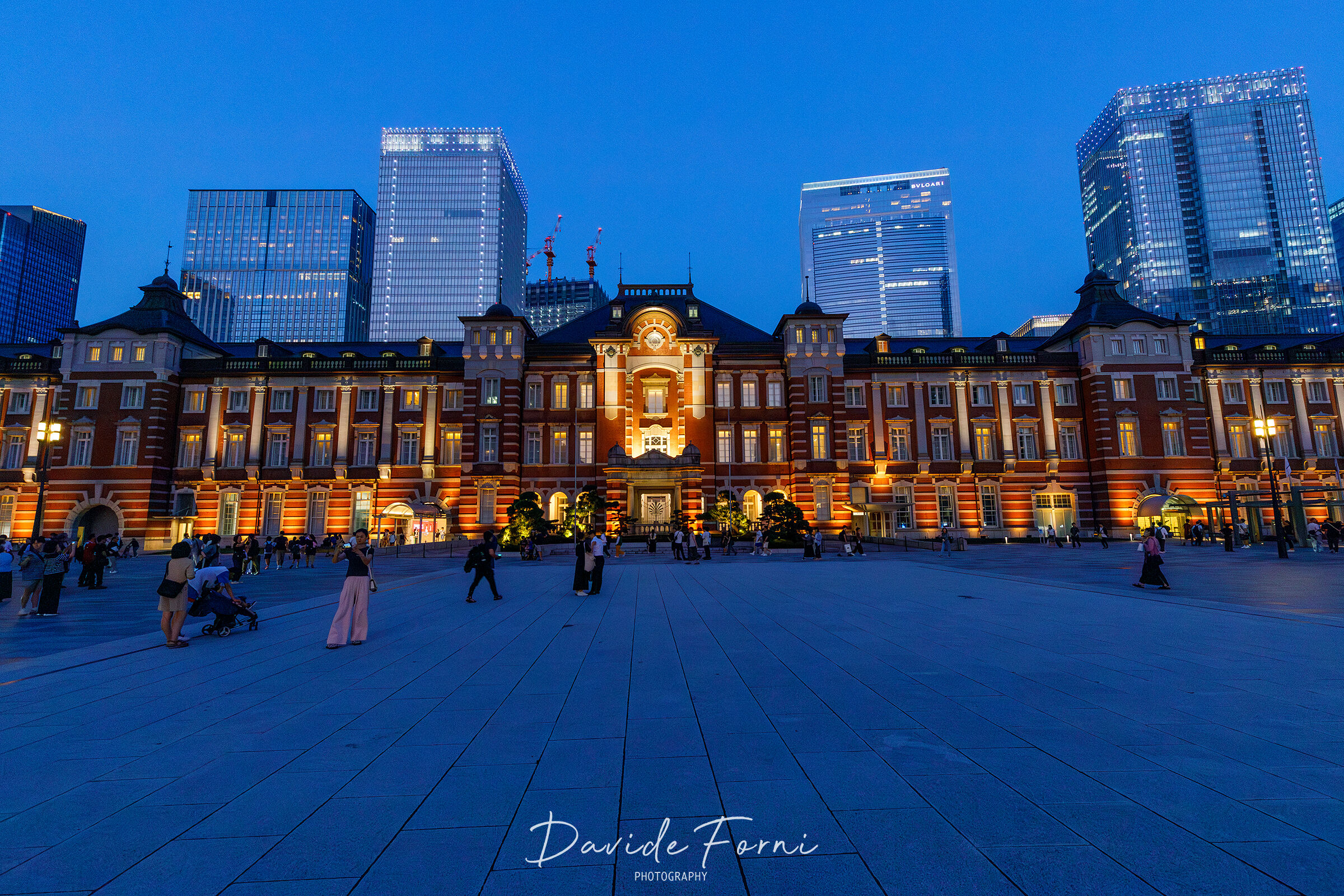 Stazione di Tokyo all'ora blu