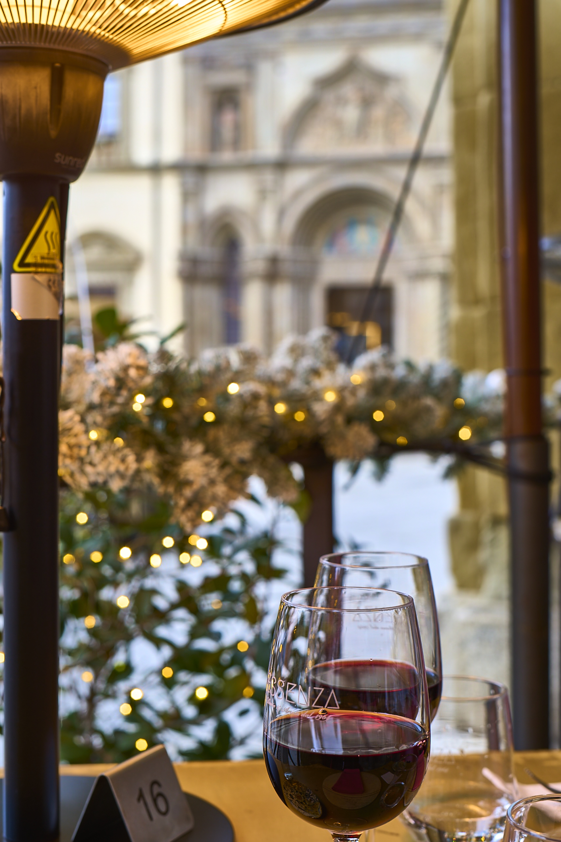 Christmas toast in Piazza Grande