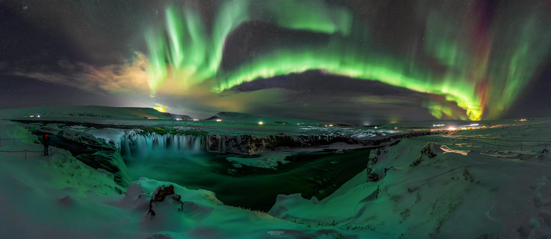 220° of Godafoss at night at -15