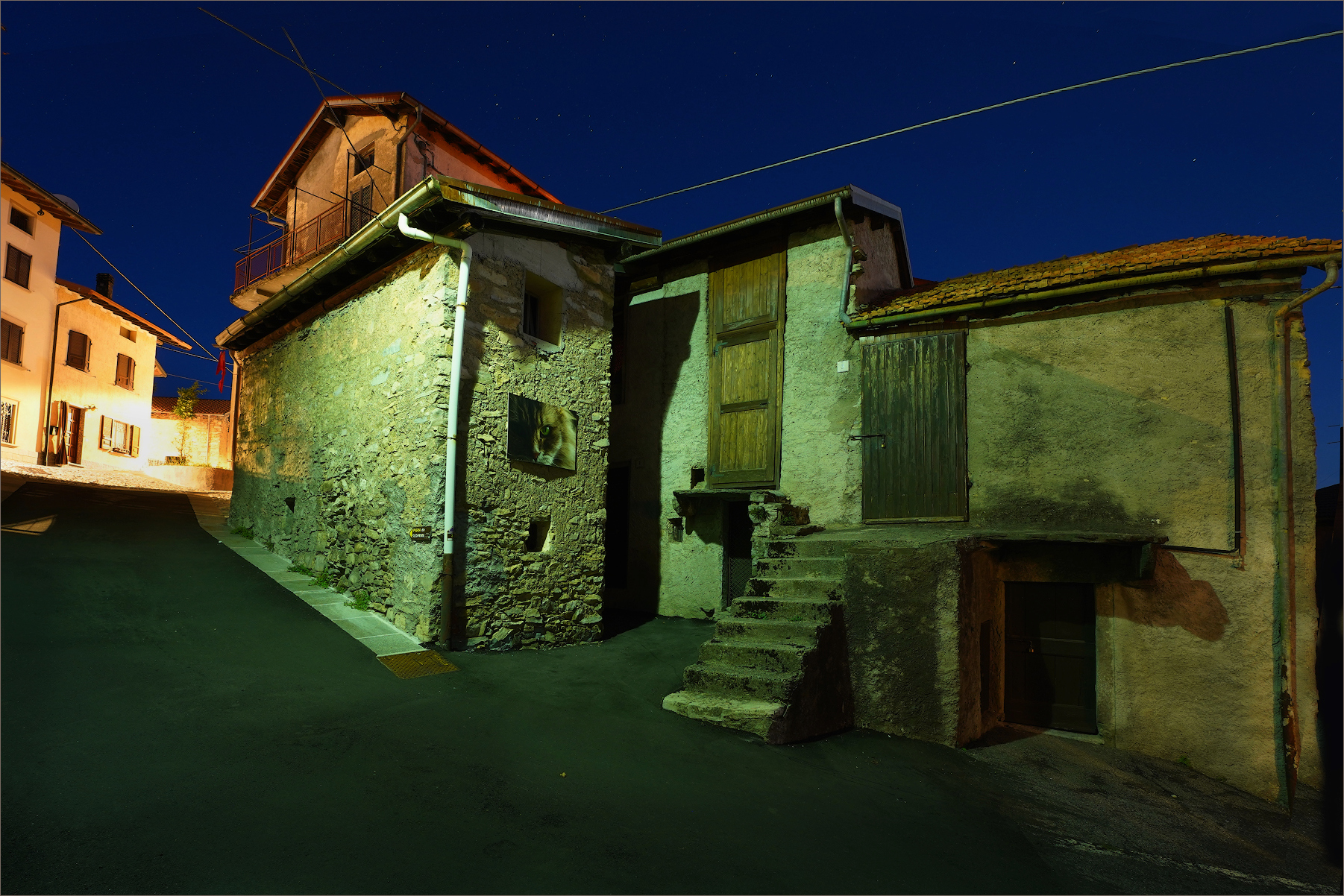 strade e casette di Pigra (co)