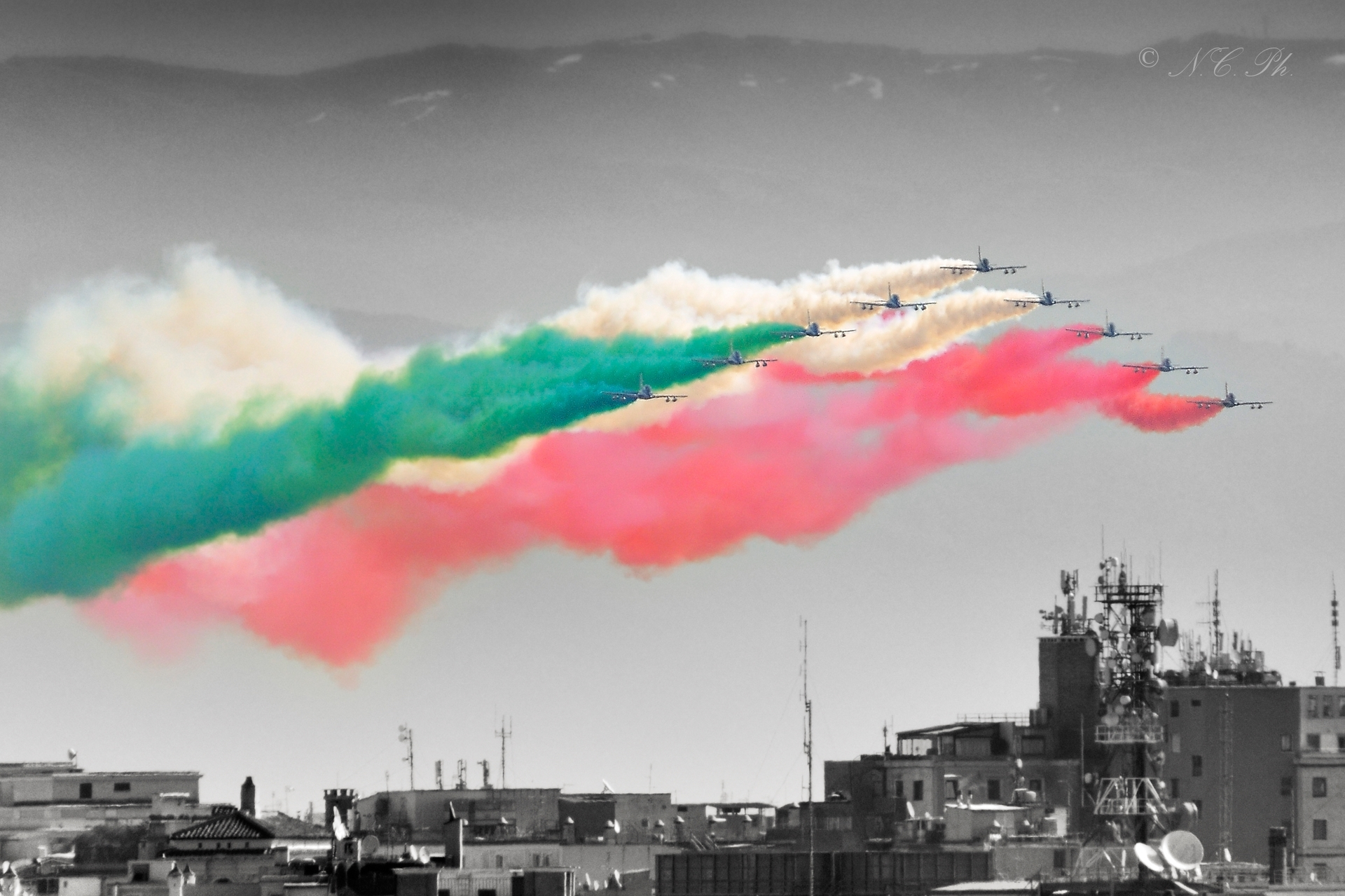 Frecce Tricolori hybrid bw/c