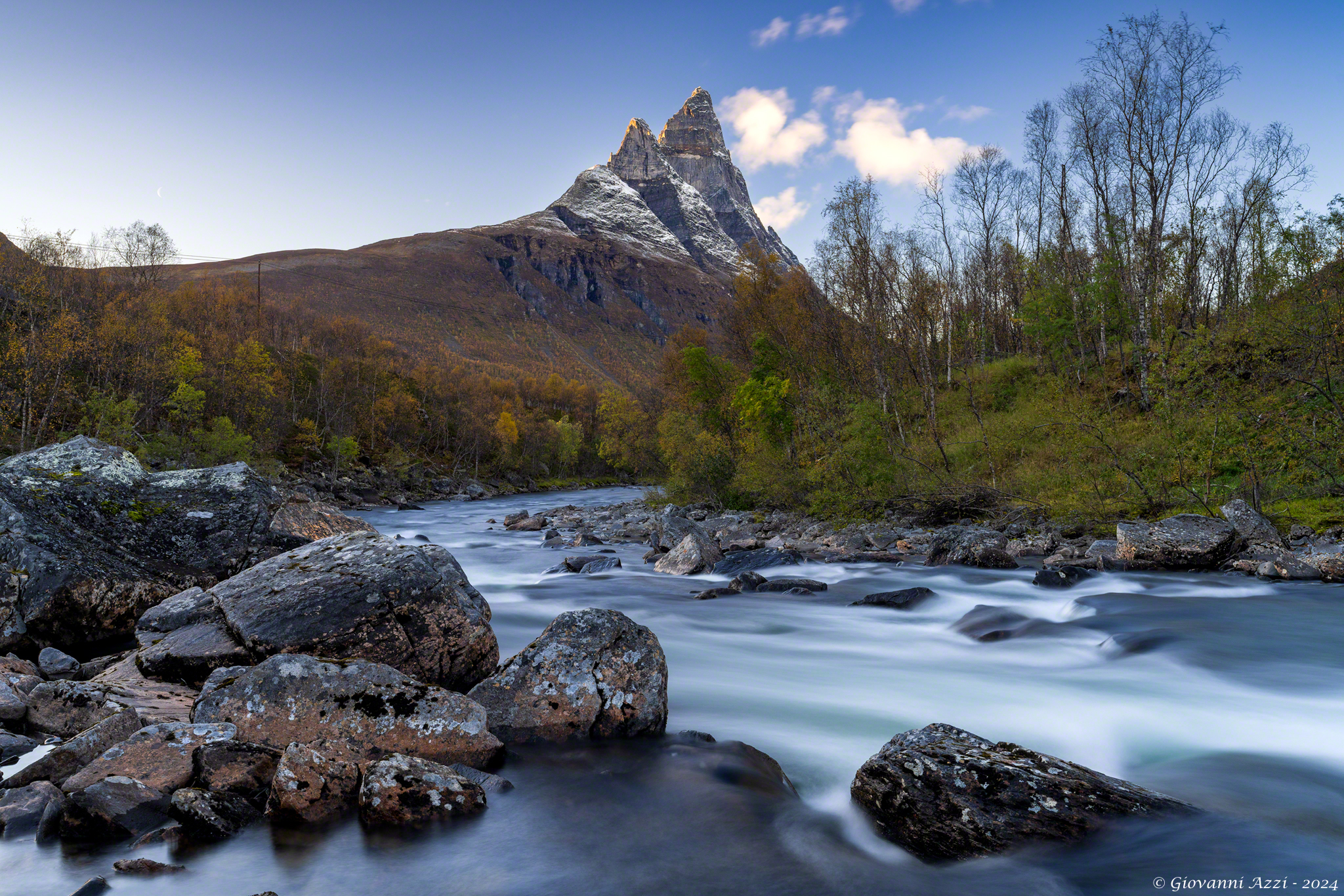 The river and the mountain
