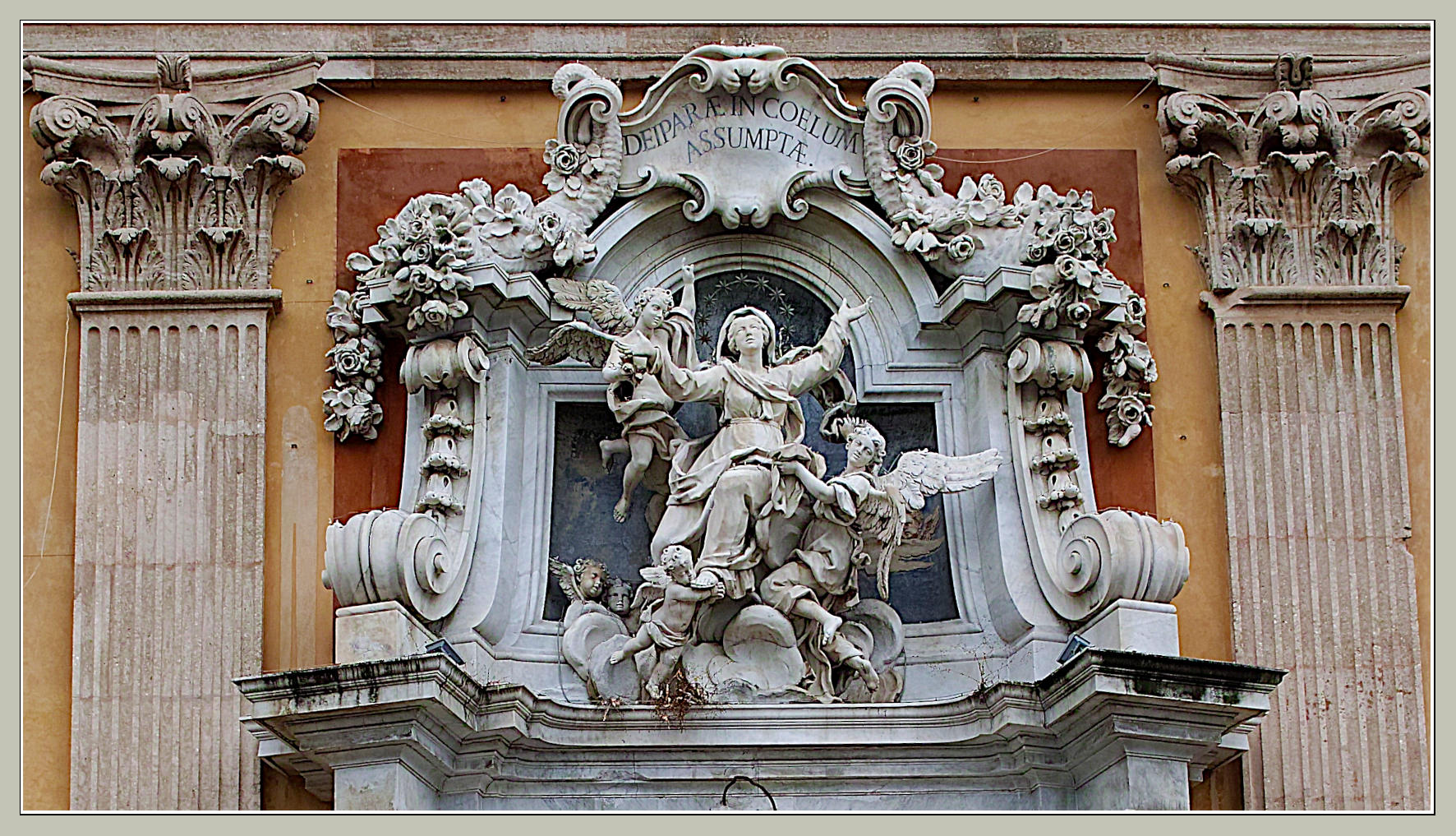 'particolare': basilica di Santa Maria Assunta.