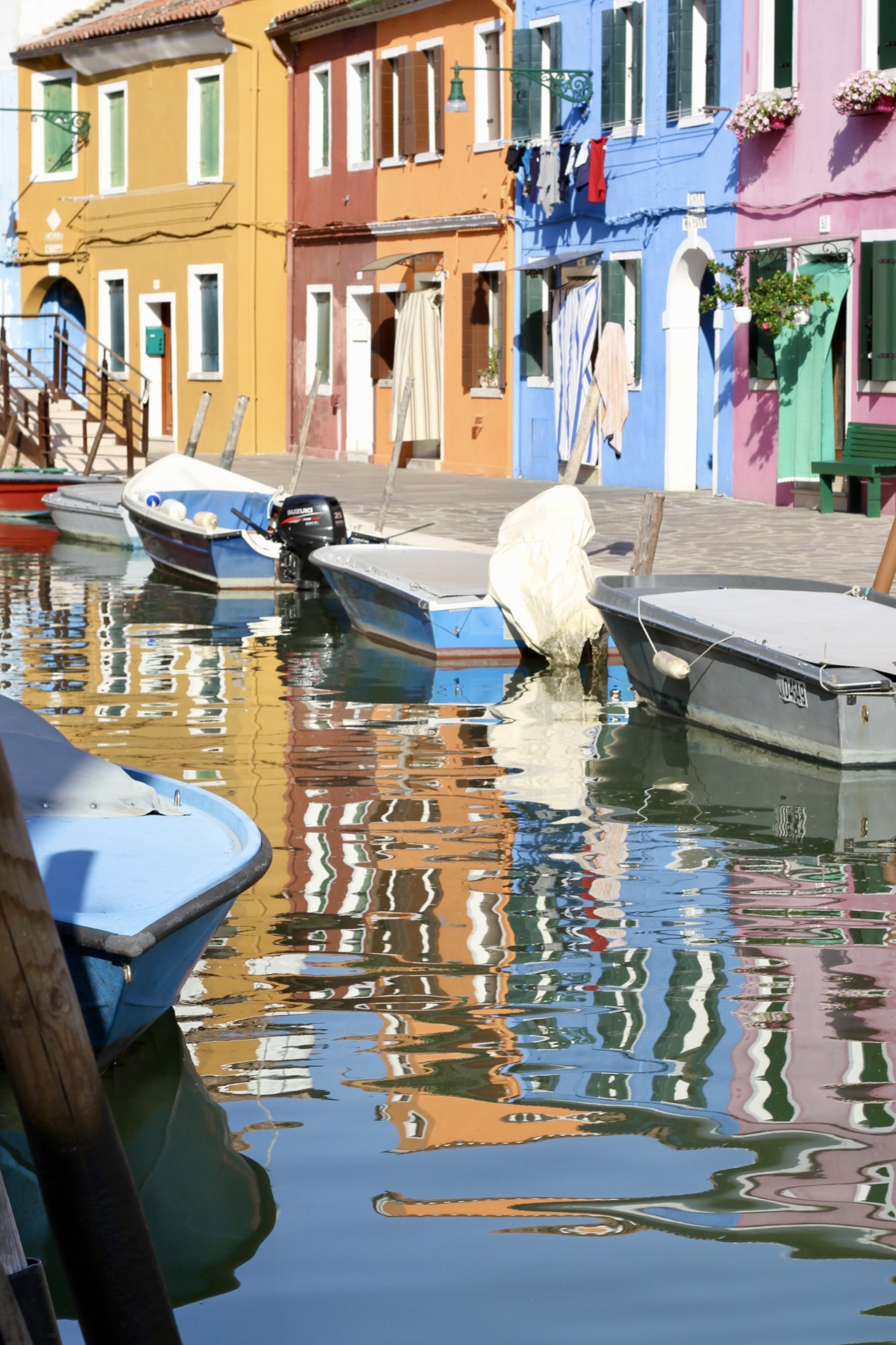 cromie e riflessi magici a Burano