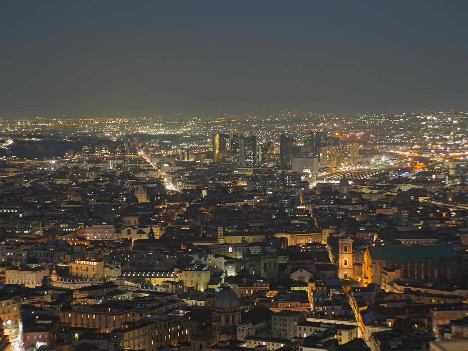 Naples: The historic center from above (40mm, orig colors)