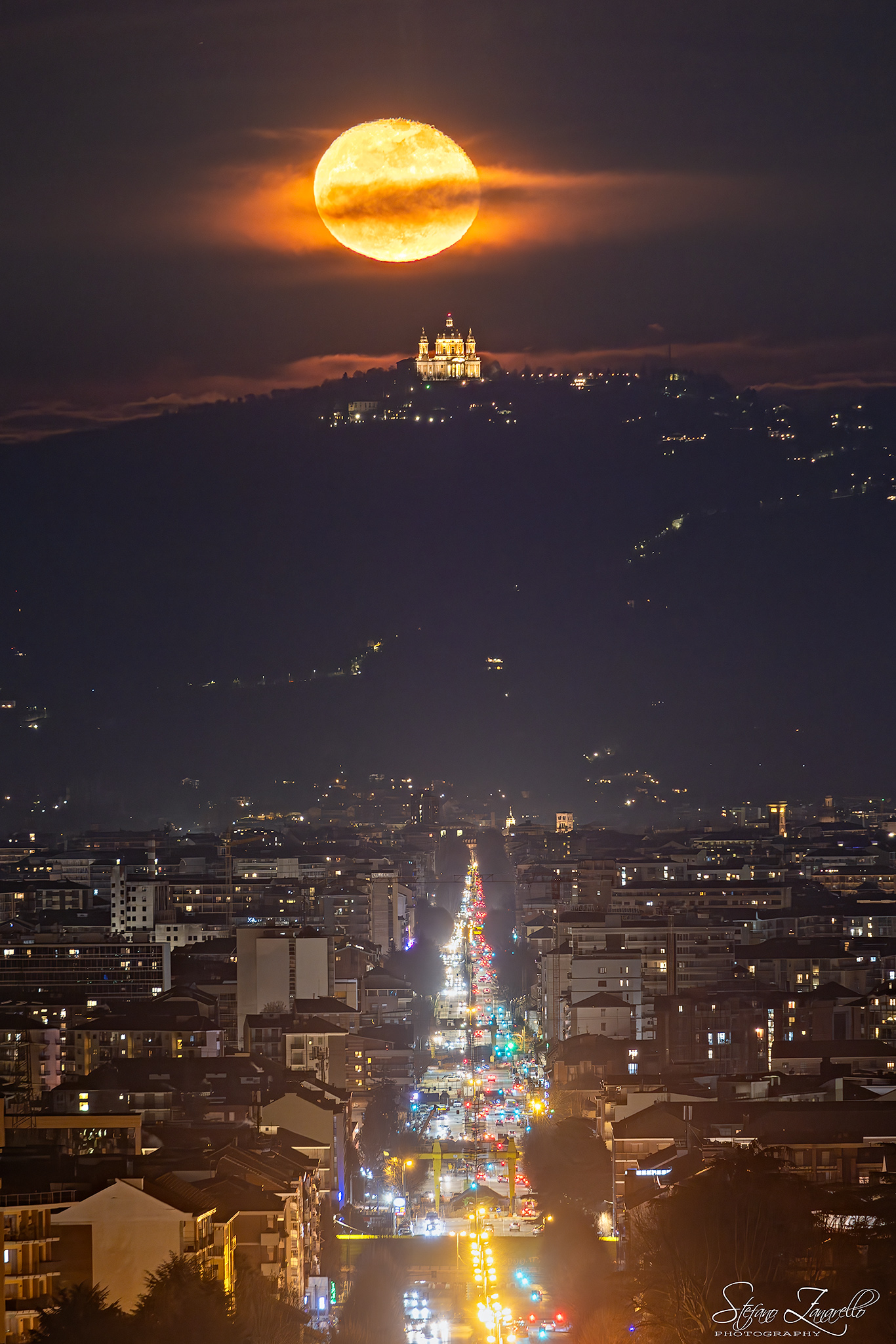 La Luna travestita da Saturno