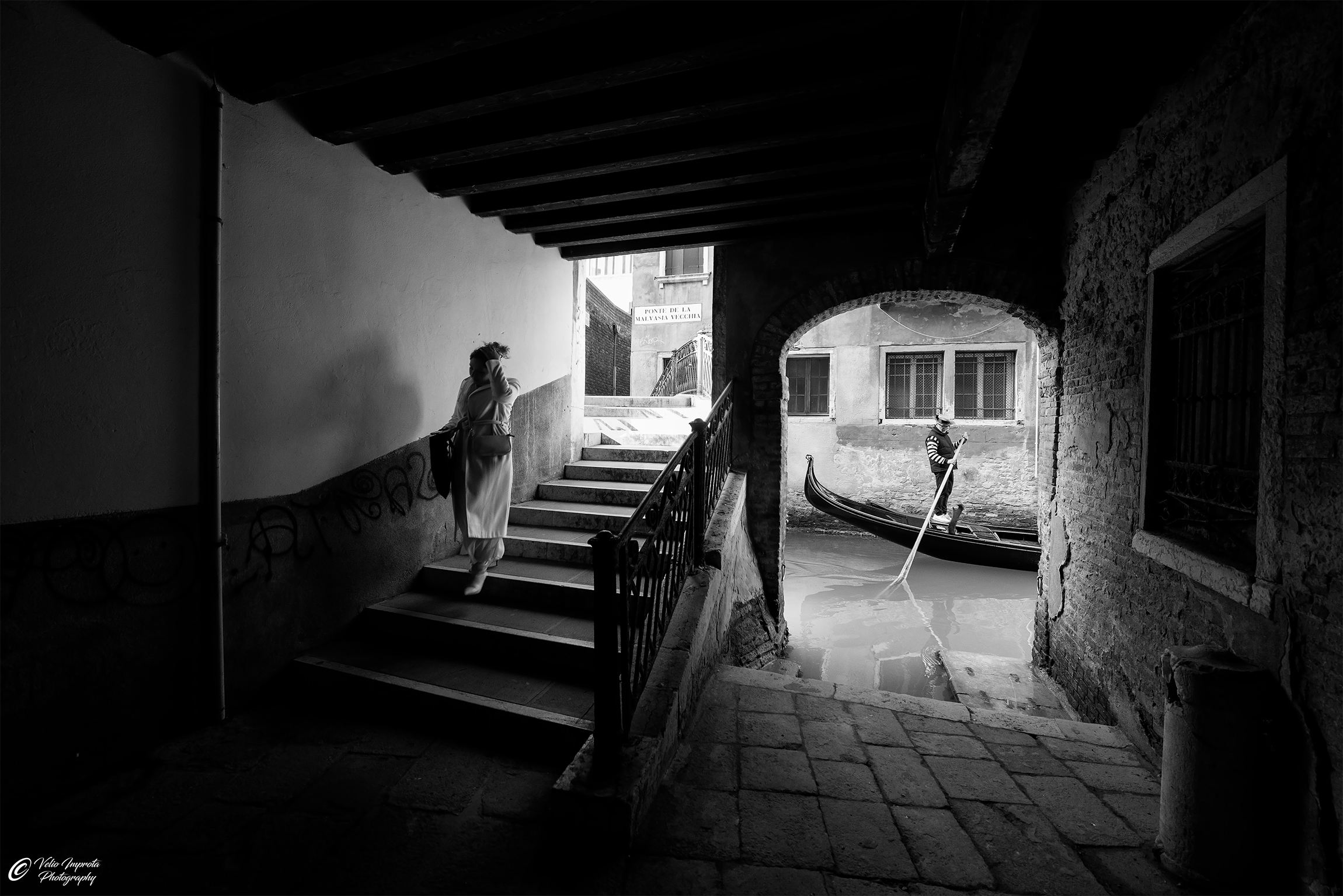 The woman and the gondolier