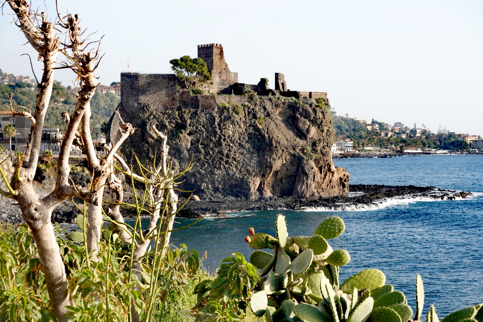 Acicastello 2