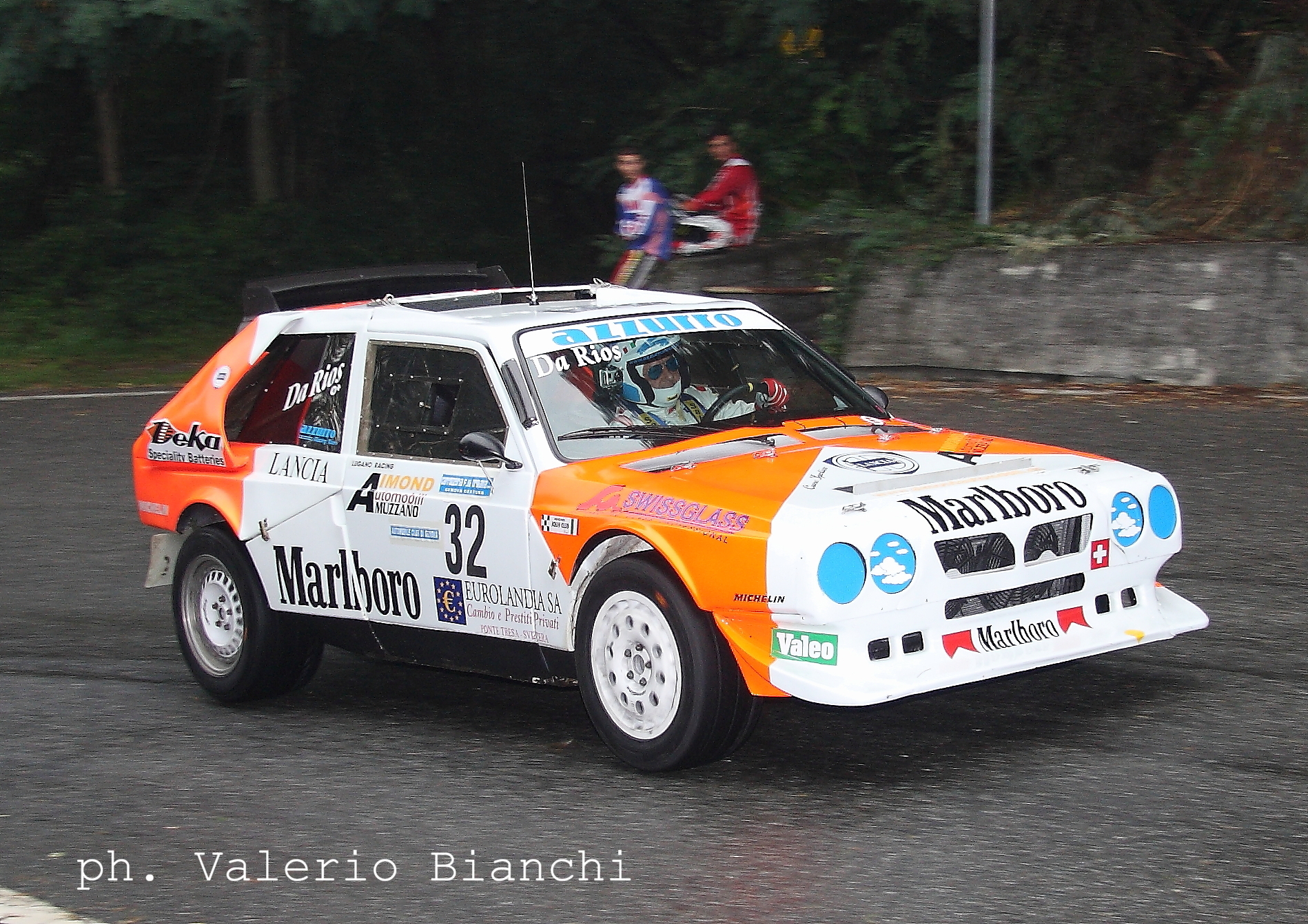 Lancia Delta S4 in action