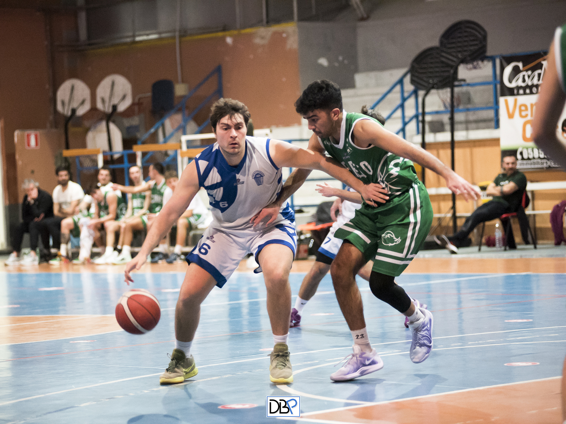 Fatti più in là…